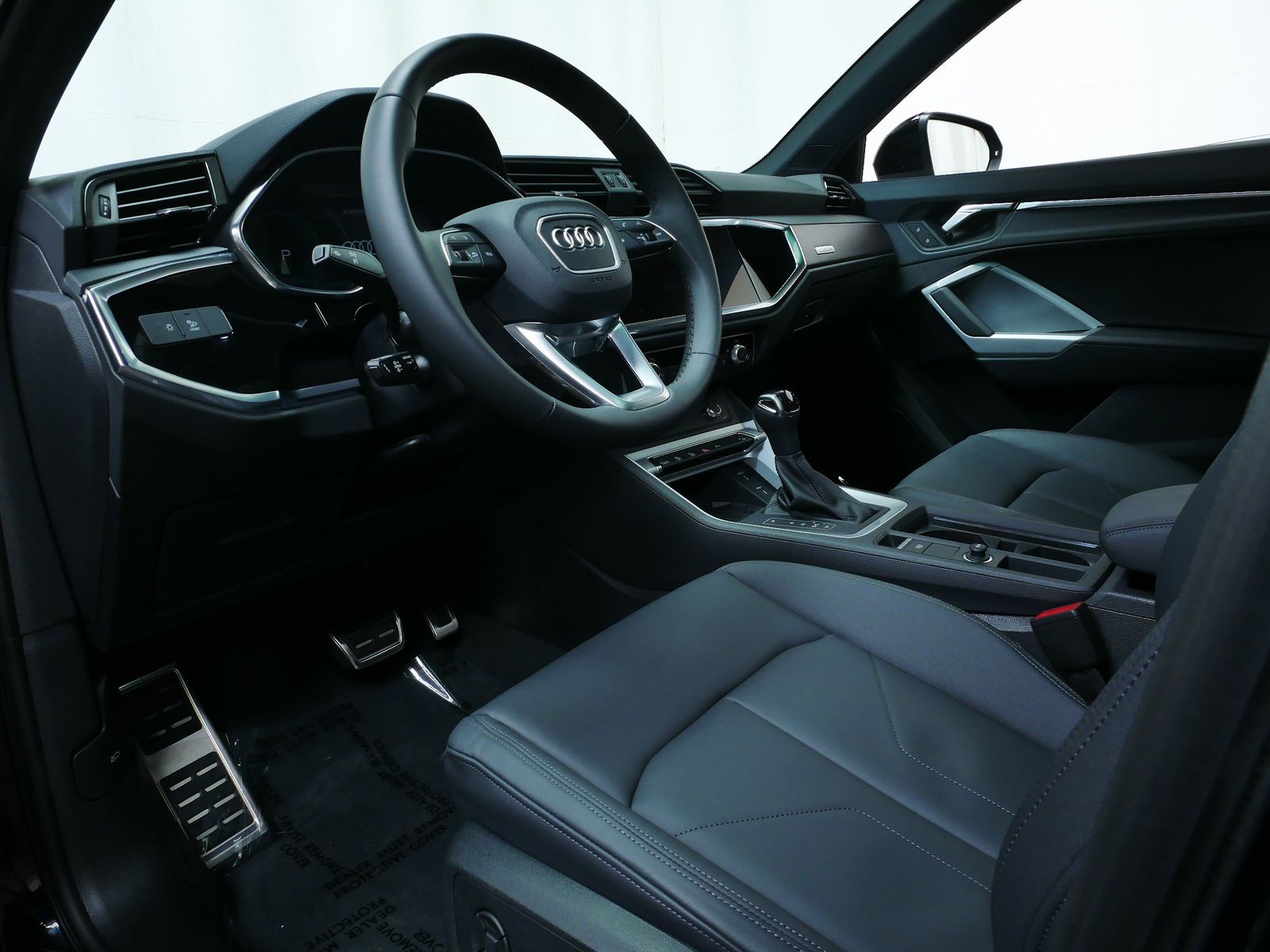 Thumbnail: 2025 Audi Q3 - 2