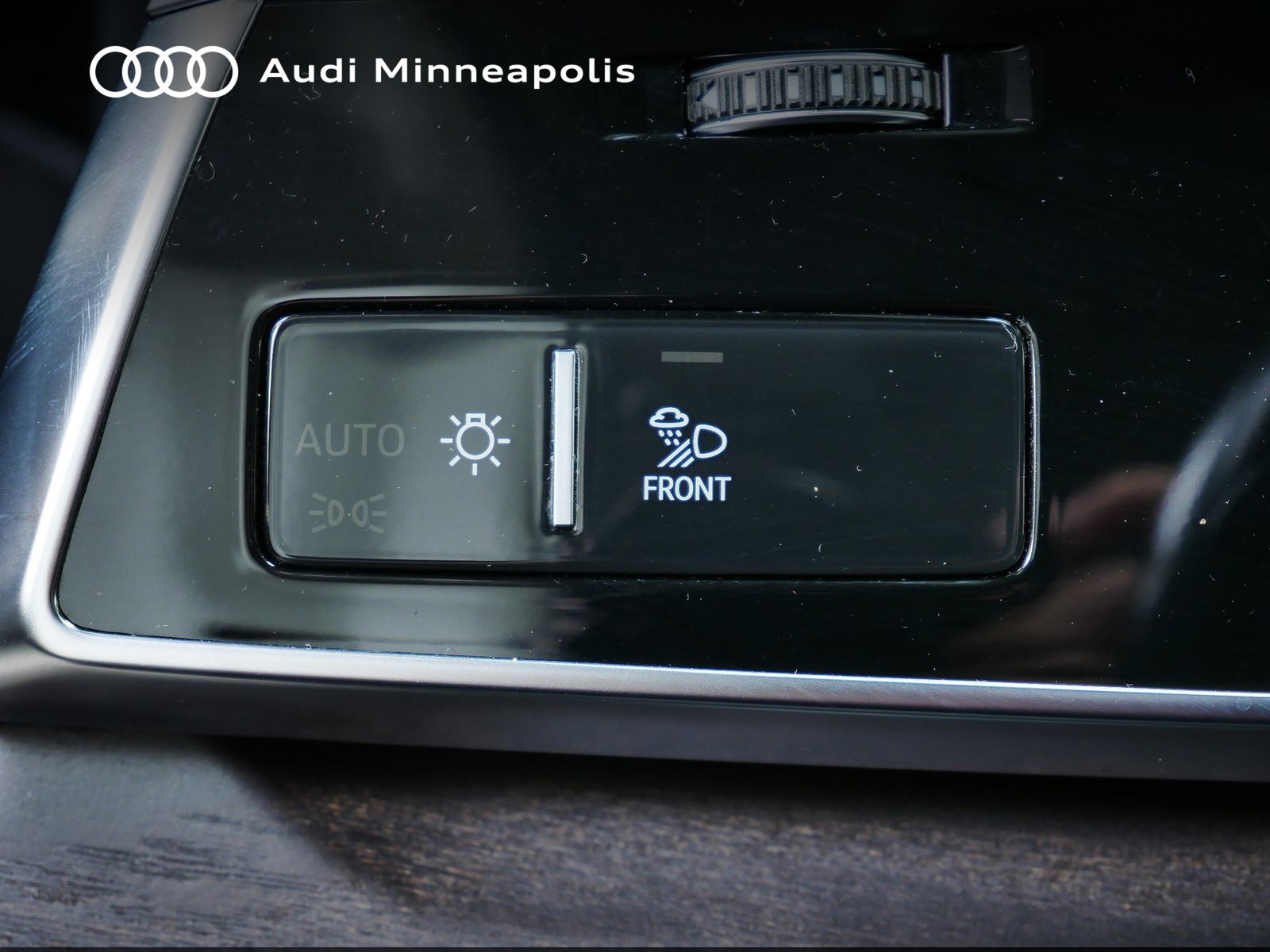 Thumbnail: 2023 Audi Q8 - 19