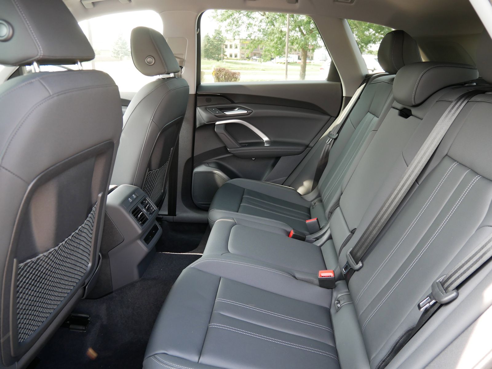 Thumbnail: 2025 Audi Q5 - 9