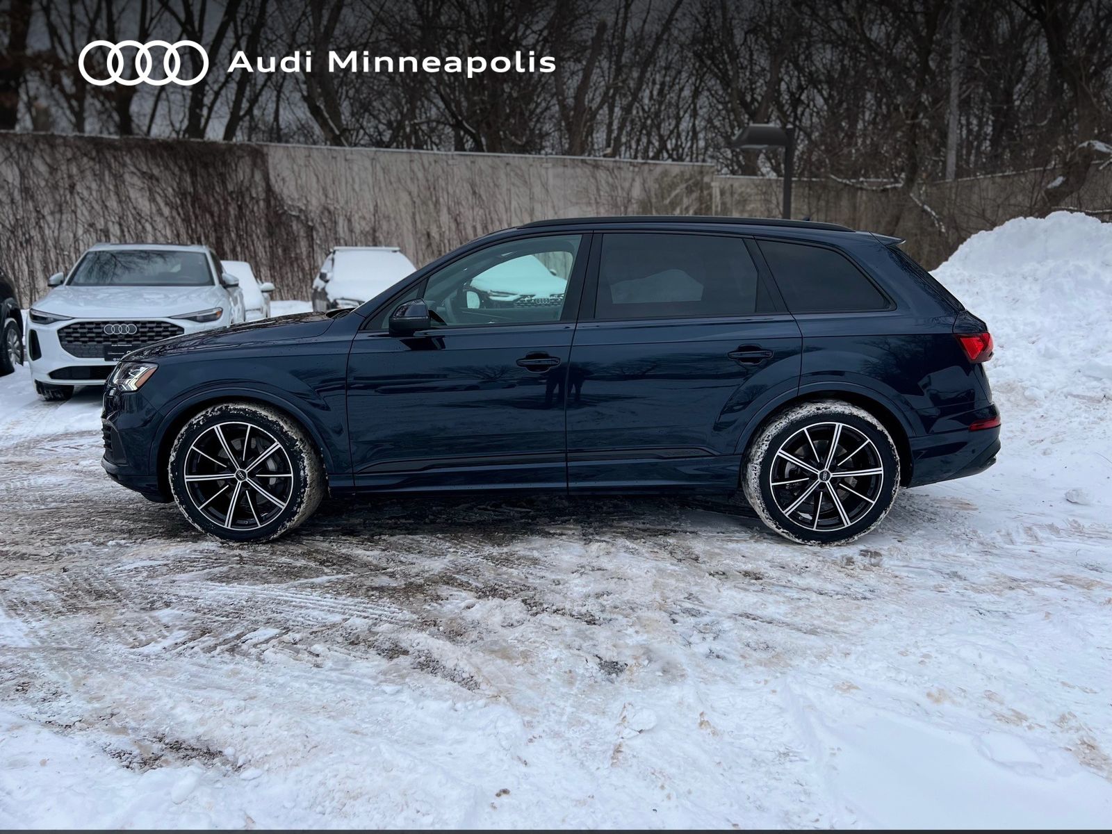 Thumbnail: 2024 Audi Q7 - 3