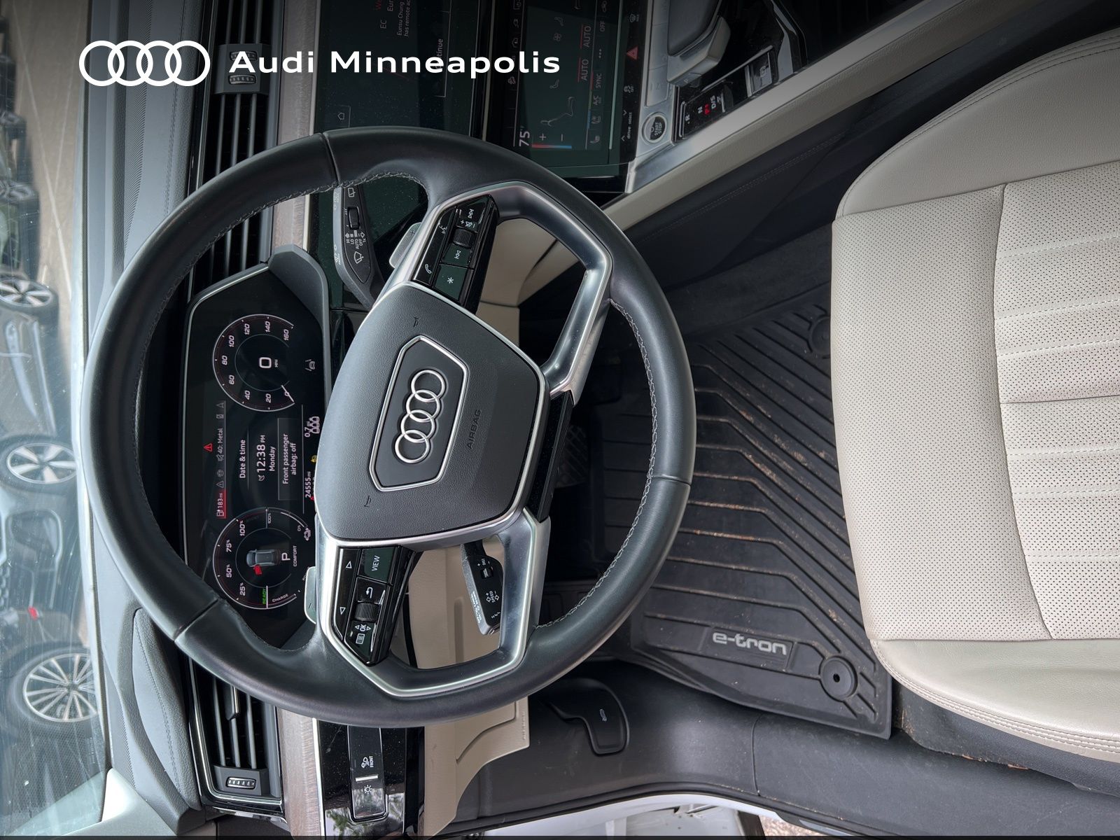 Thumbnail: 2024 Audi Q8 e-tron - 18