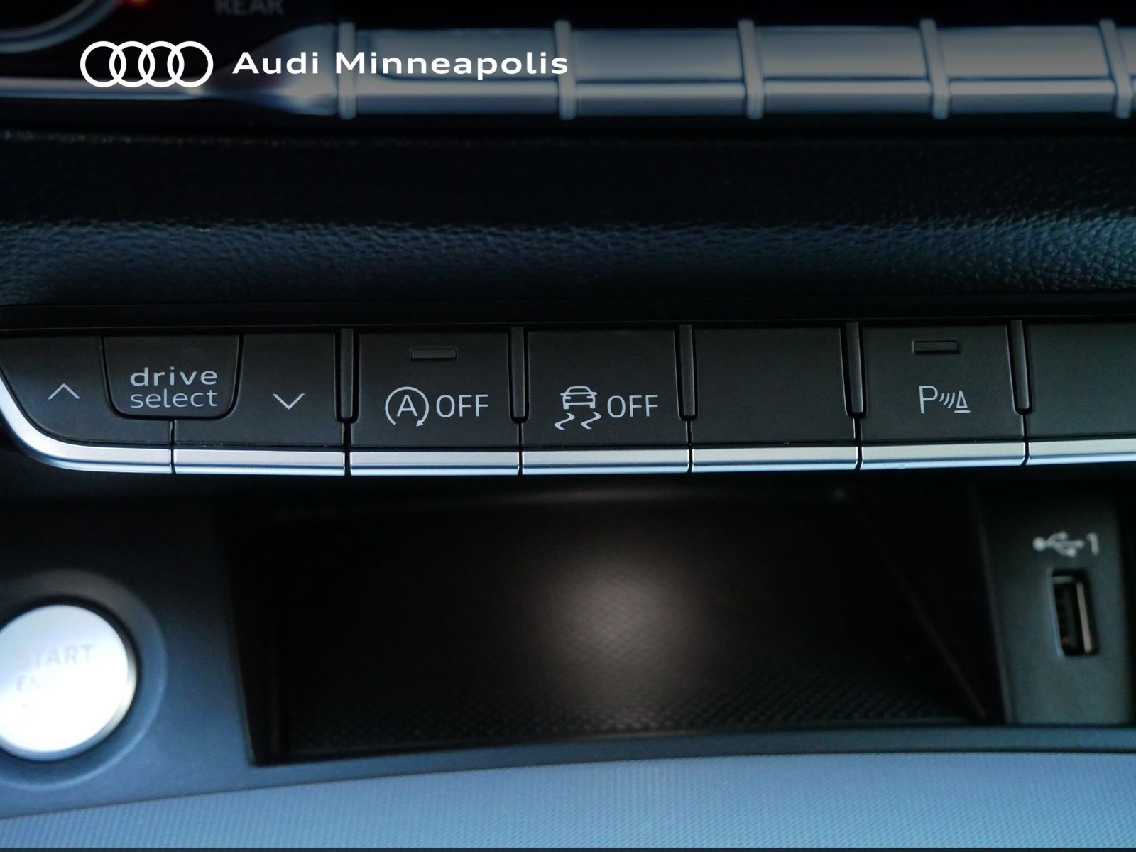 Thumbnail: 2025 Audi Q5 - 26