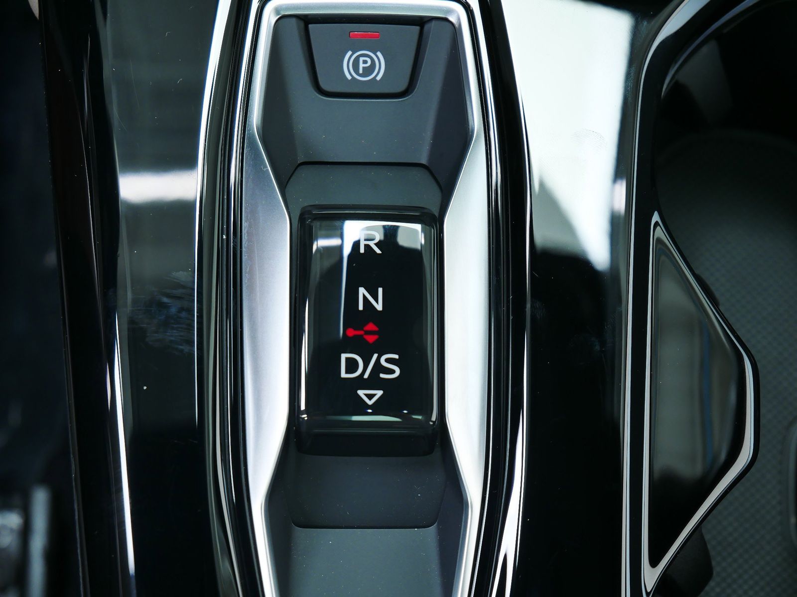 Thumbnail: 2025 Audi Q5 - 14