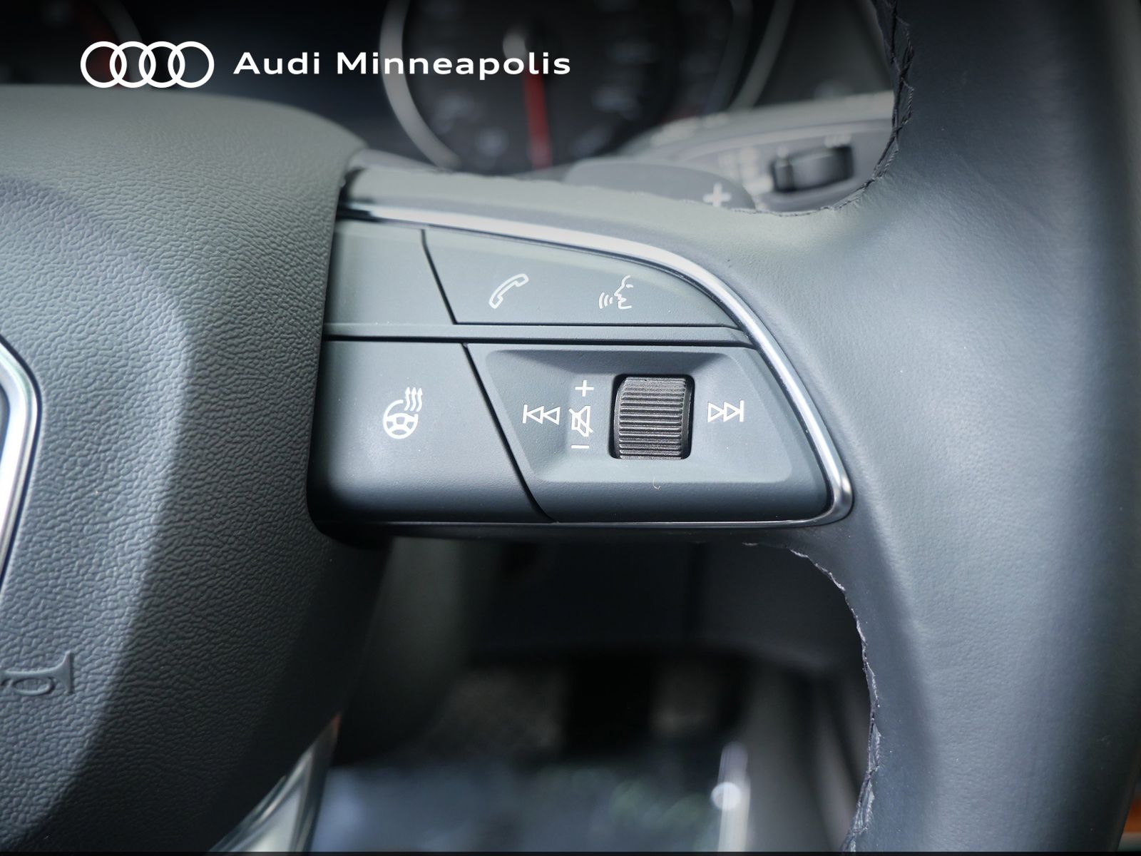 Thumbnail: 2023 Audi Q5 - 25