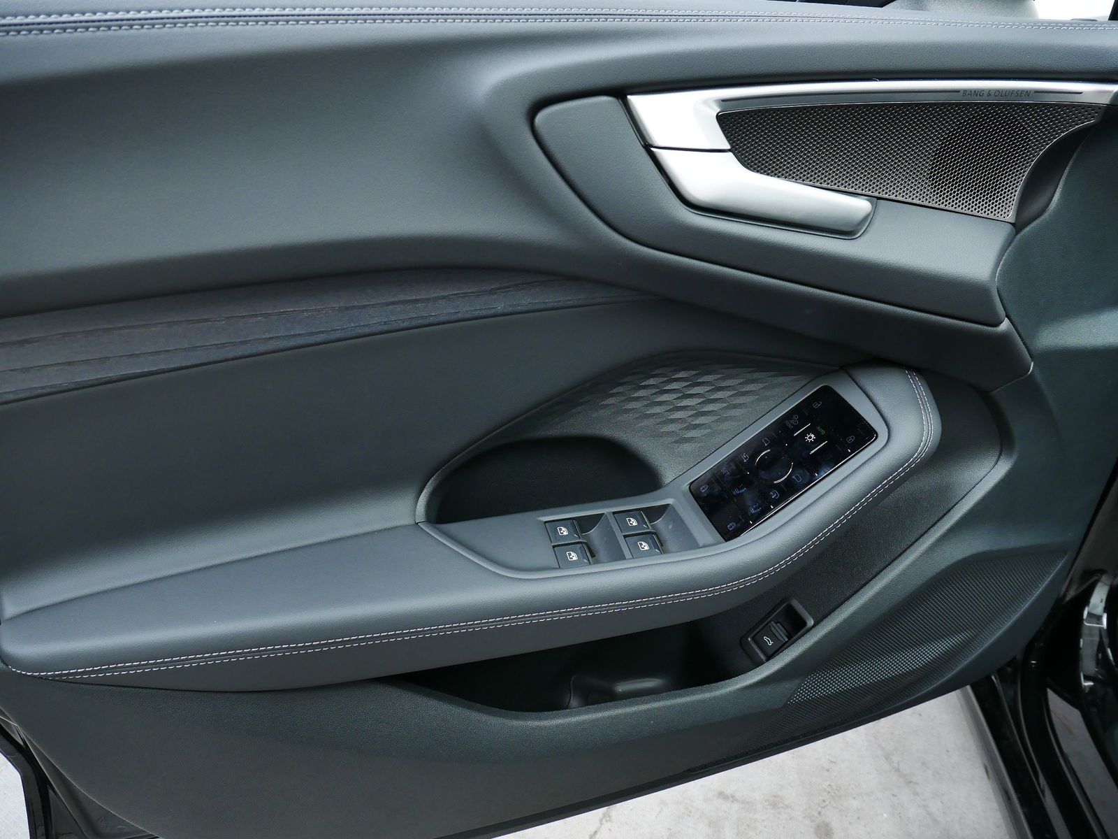 Thumbnail: 2025 Audi A5 - 10