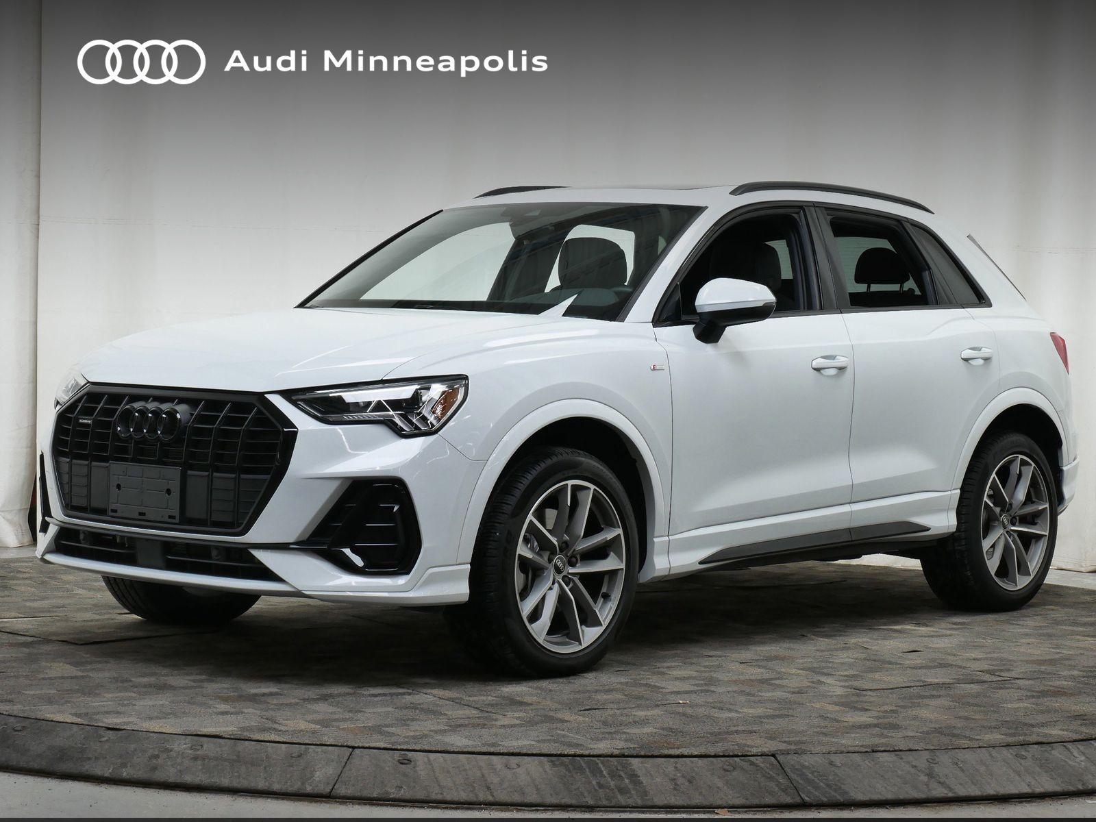 Thumbnail: 2025 Audi Q3 - 1