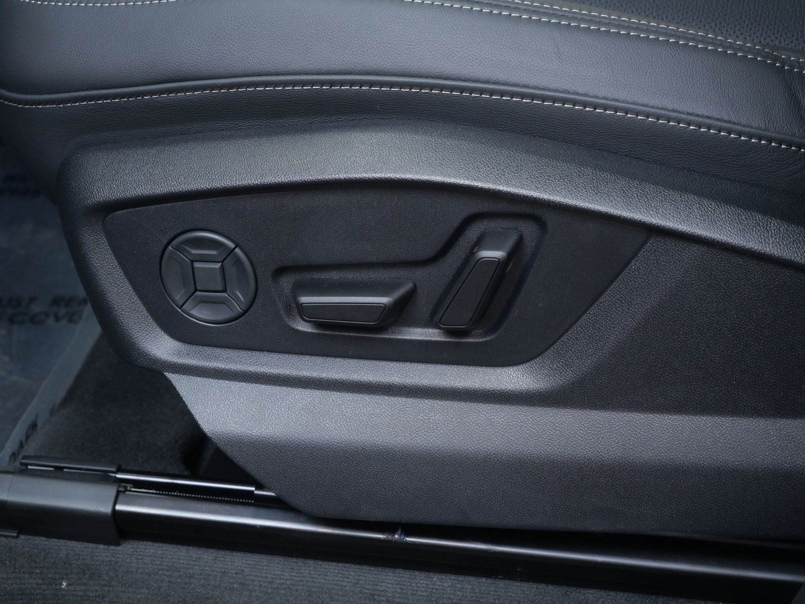 Thumbnail: 2026 Audi Q8 - 11