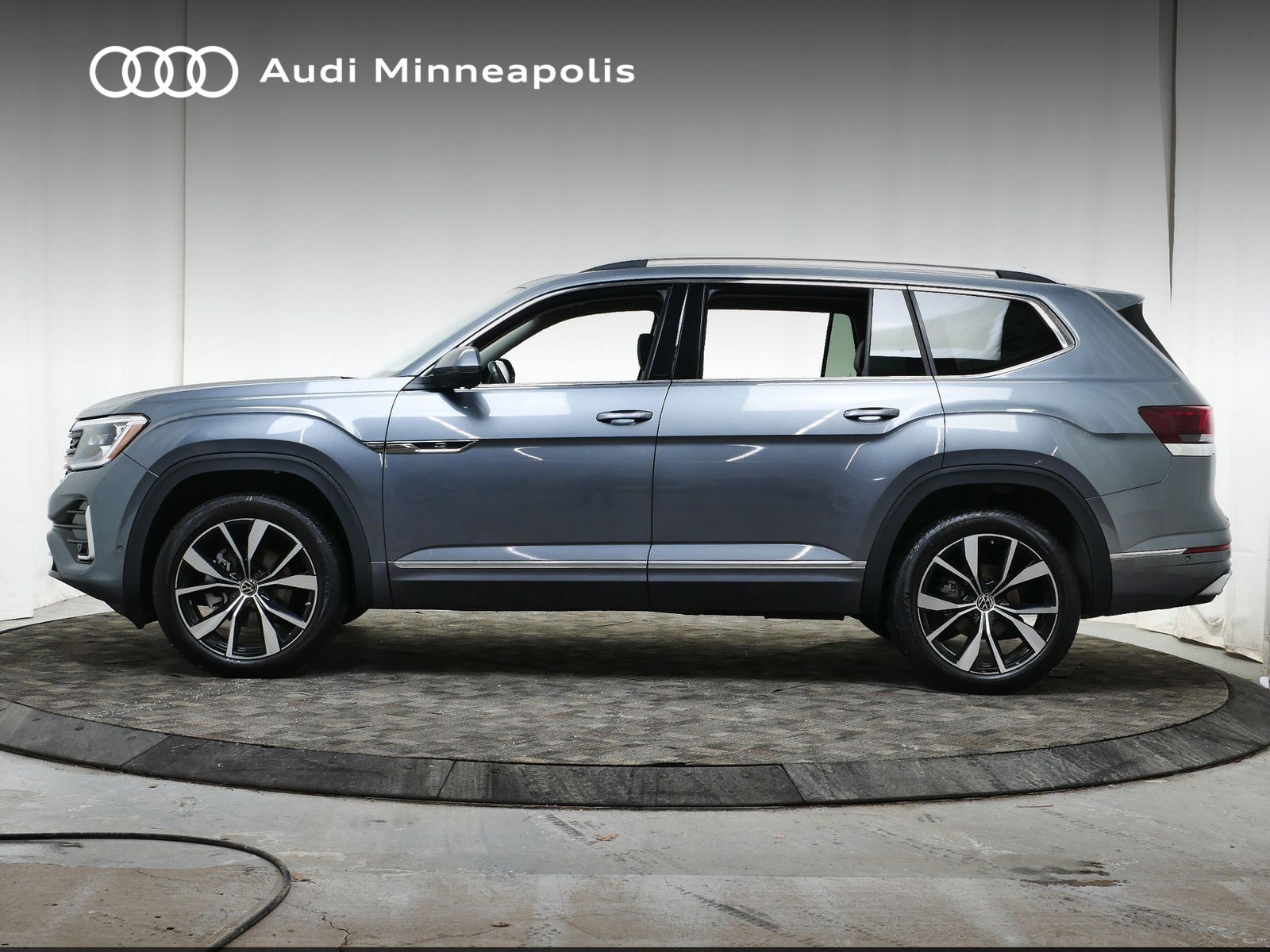 Thumbnail: 2024 Volkswagen Atlas - 3