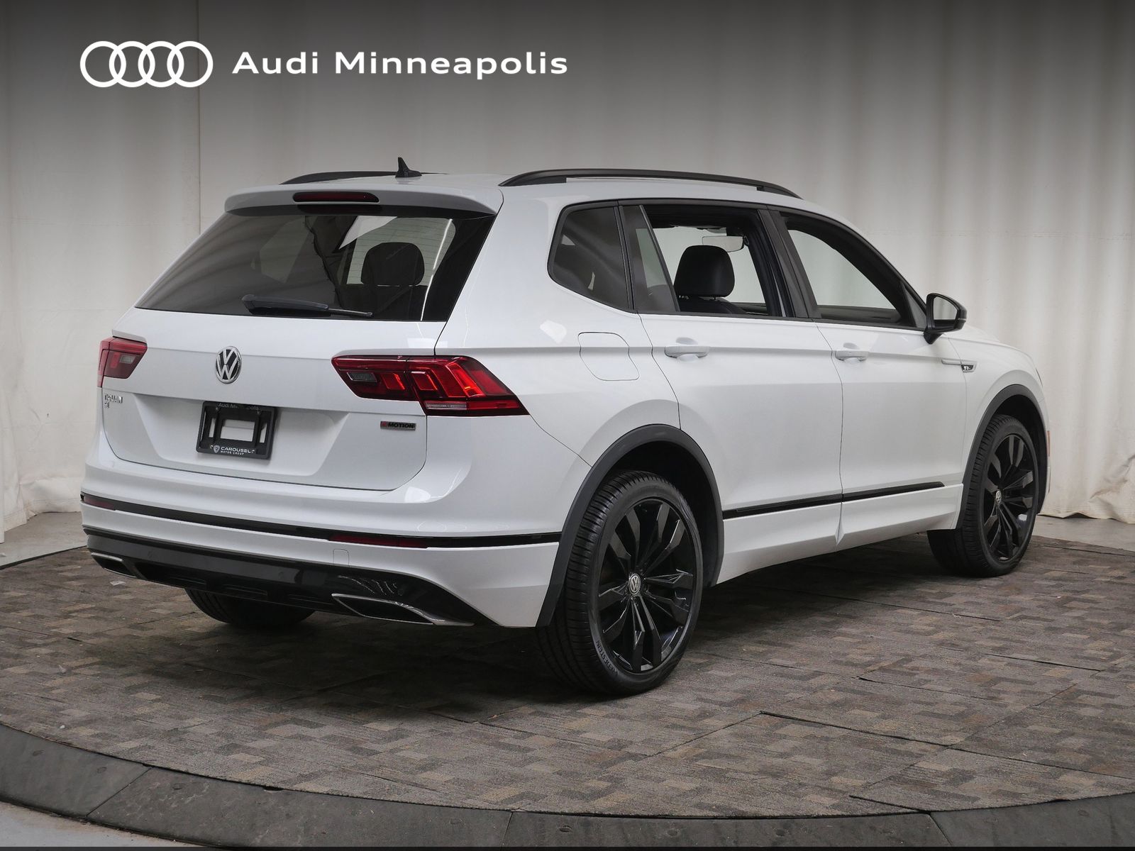 Thumbnail: 2020 Volkswagen Tiguan - 7