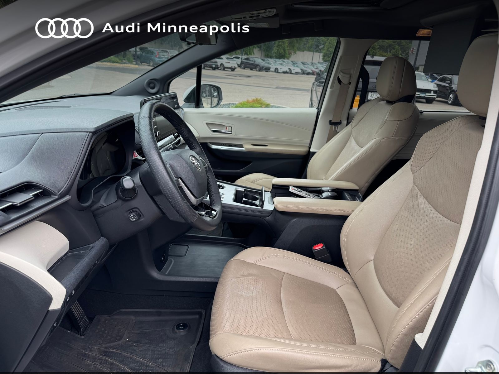 Used 2022 Toyota Sienna Limited with VIN 5TDZSKFC9NS049040 for sale in Golden Valley, Minnesota