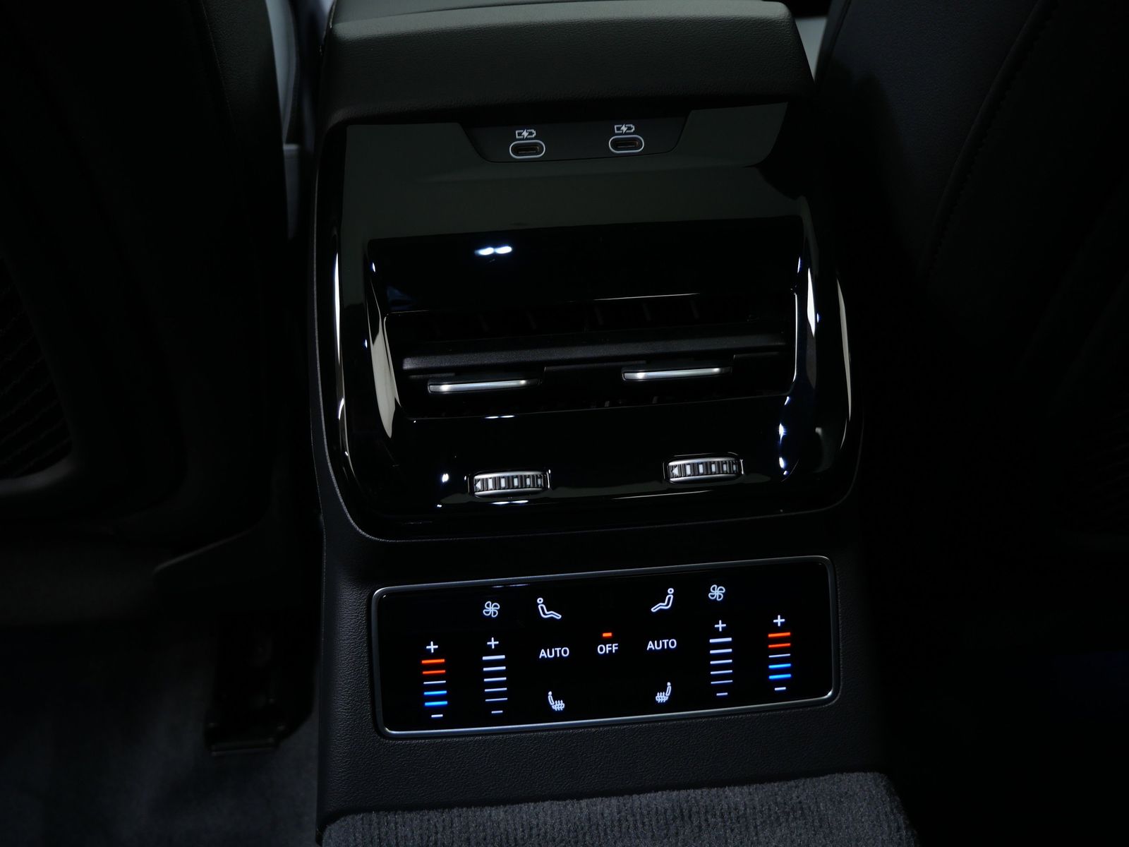 Thumbnail: 2026 Audi A6 - 14