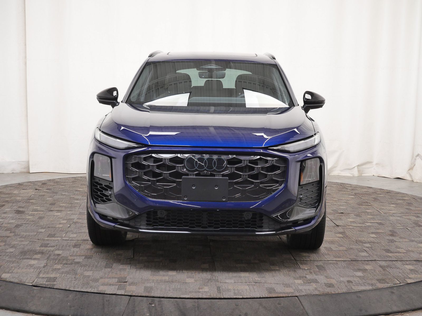 Thumbnail: 2026 Audi Q3 - 9