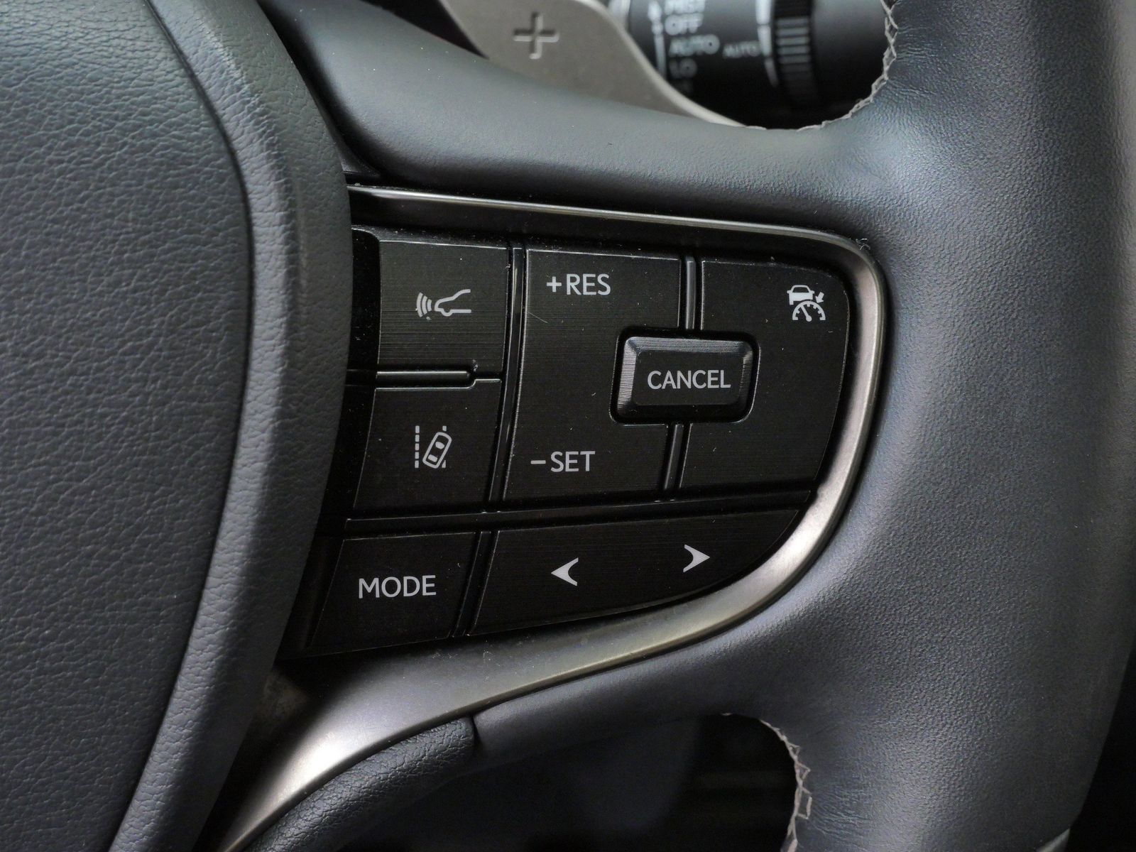 Thumbnail: 2021 Lexus ES - 1