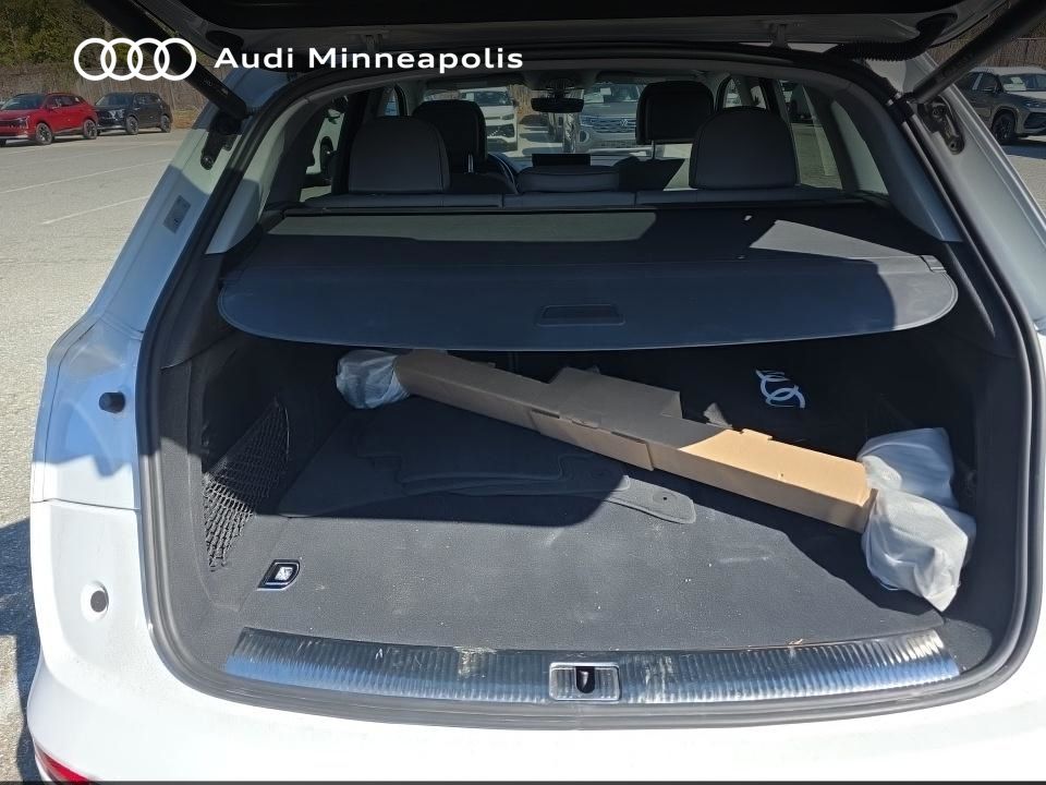 Thumbnail: 2023 Audi Q5 - 10