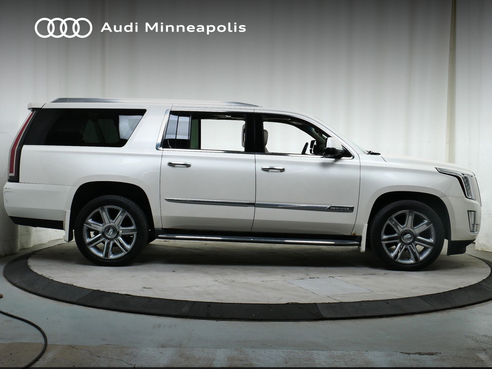 2015 Cadillac Escalade ESV Luxury 9