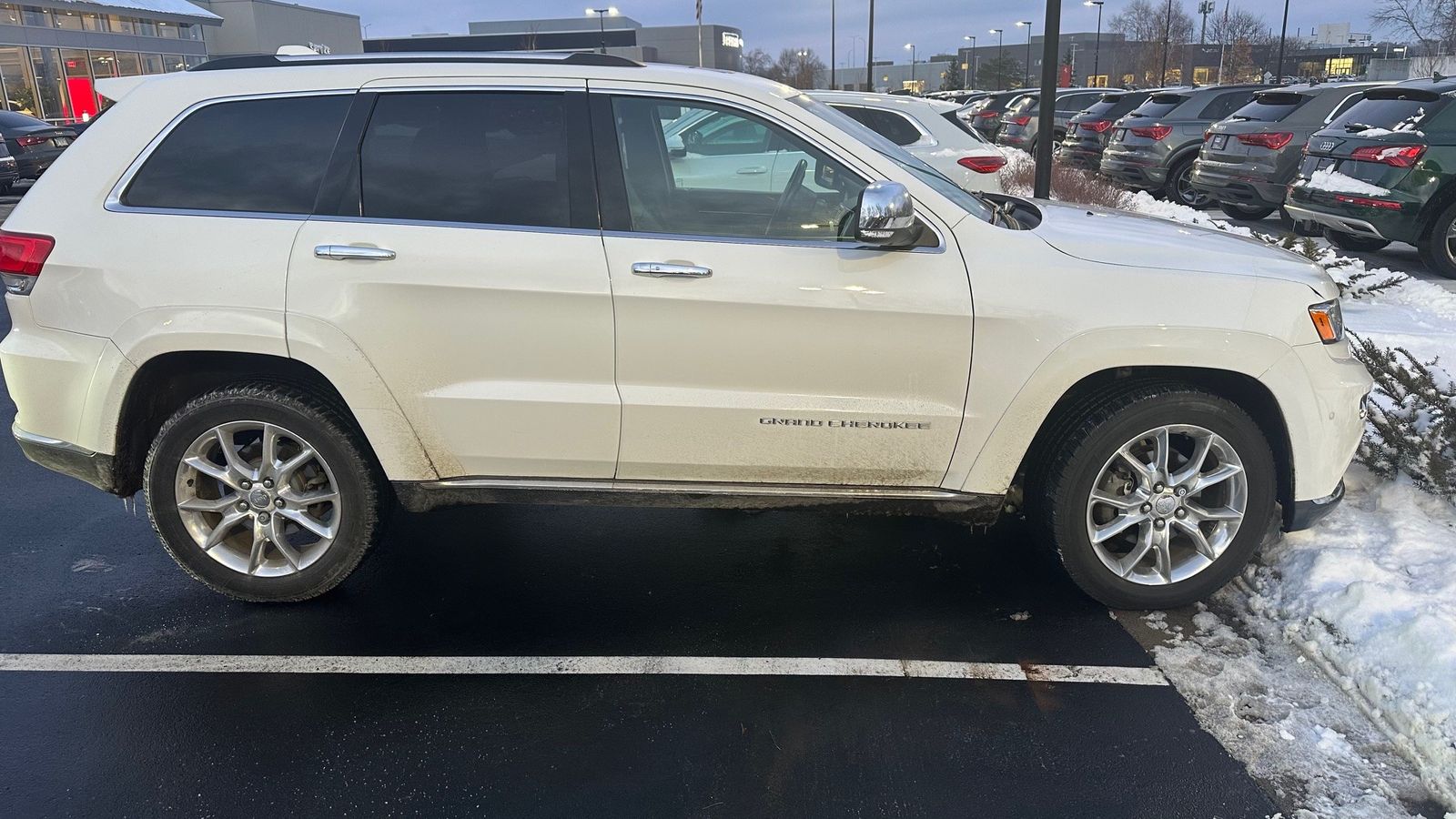 Thumbnail: 2016 Jeep Grand Cherokee - 3