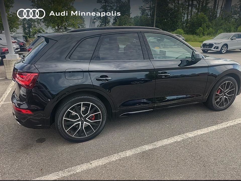 Thumbnail: 2023 Audi SQ5 - 13
