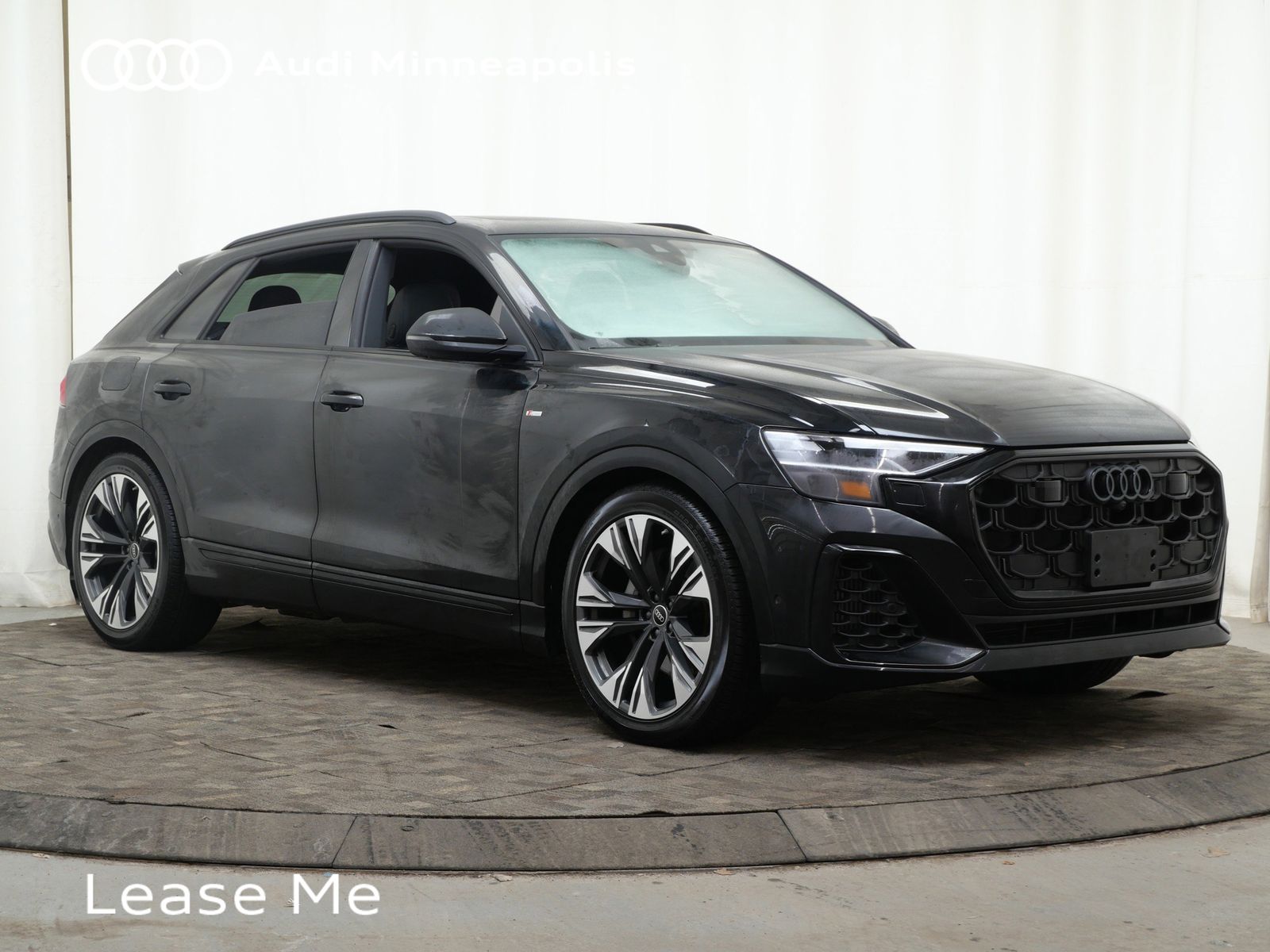 Thumbnail: 2025 Audi Q8 - 10