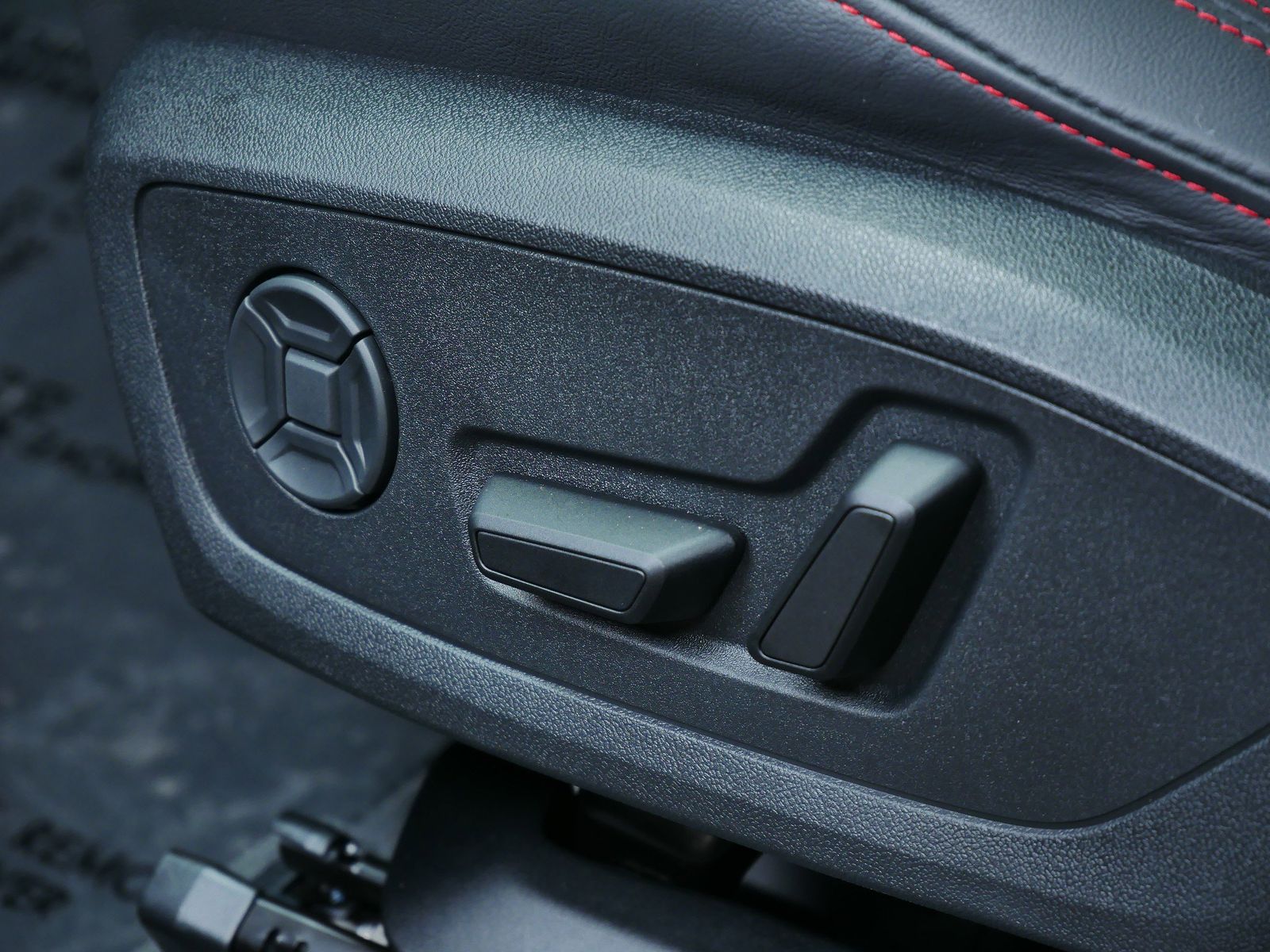 Thumbnail: 2025 Audi Q3 - 11