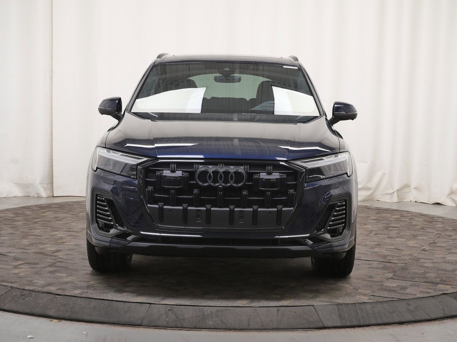 Thumbnail: 2026 Audi Q7 - 9