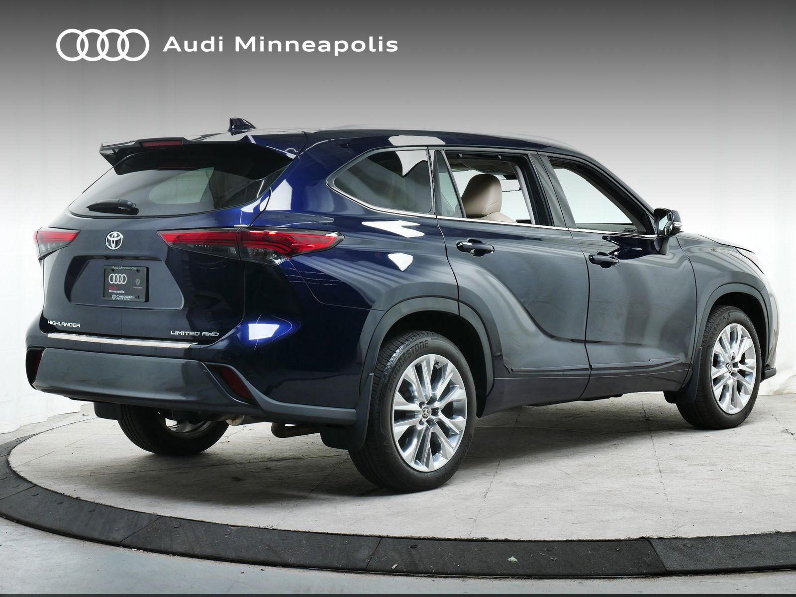 Thumbnail: 2022 Toyota Highlander - 6
