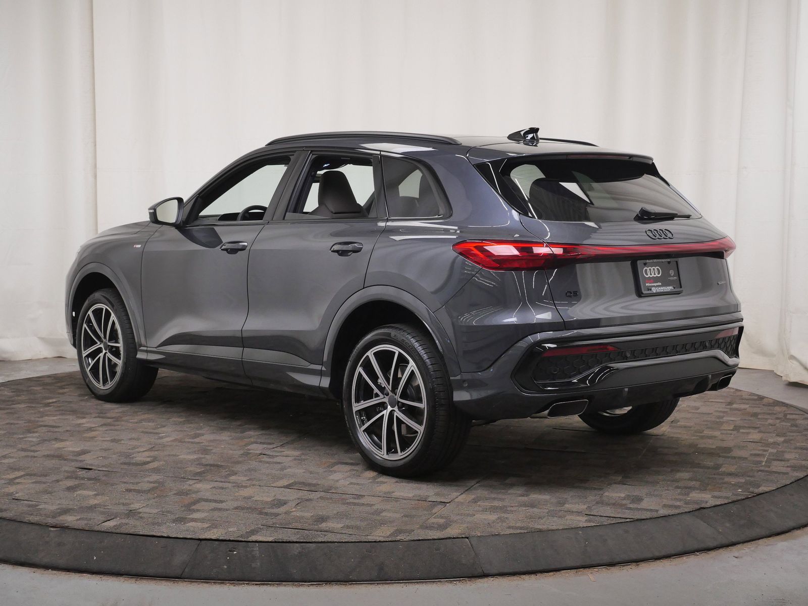 Thumbnail: 2026 Audi Q5 - 4