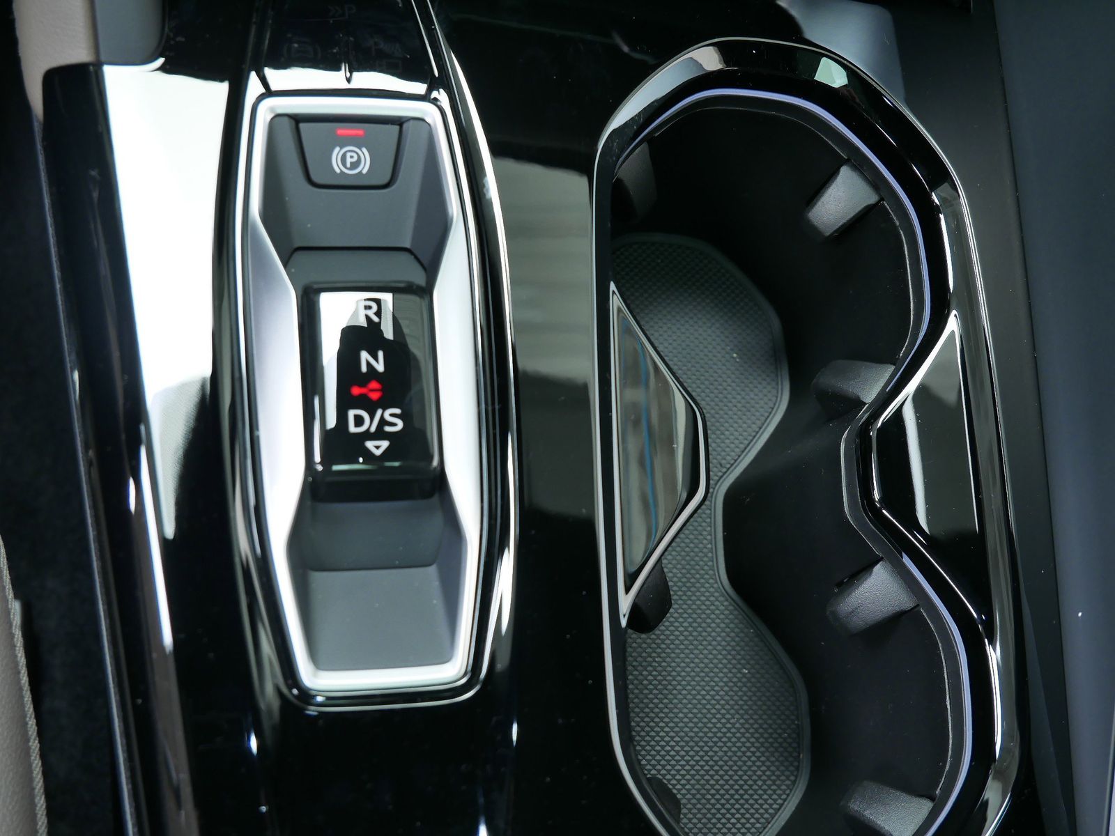 Thumbnail: 2025 Audi Q5 - 17