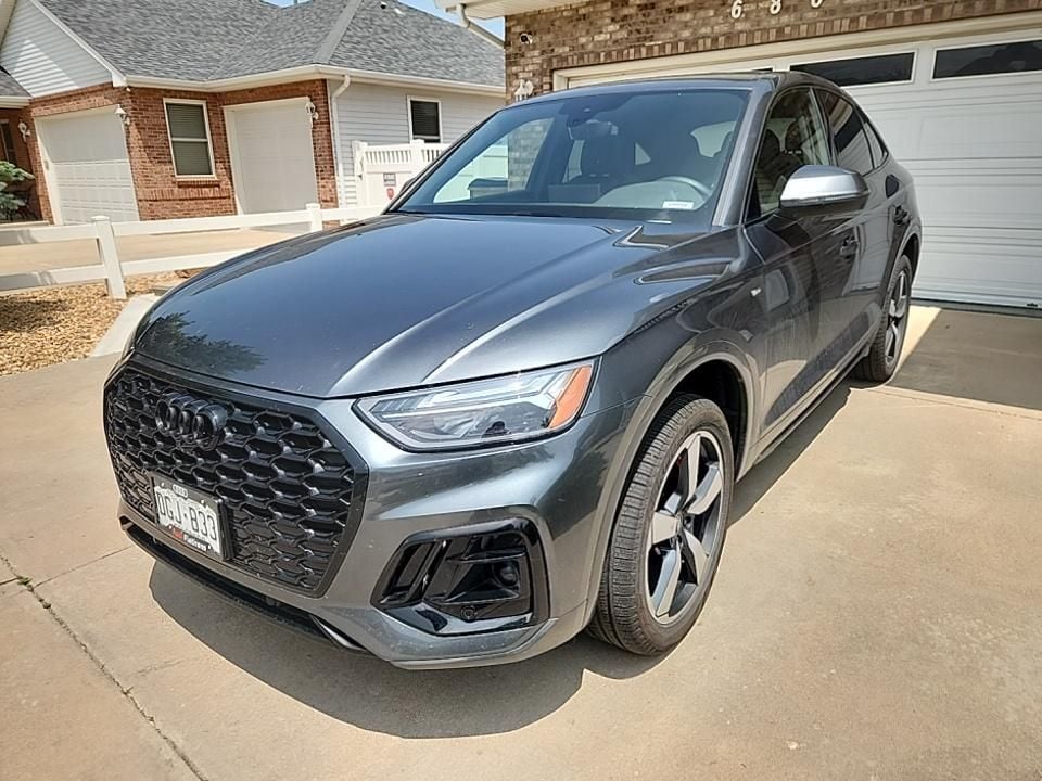 2024 Audi Q5 e Premium Plus Hero Image