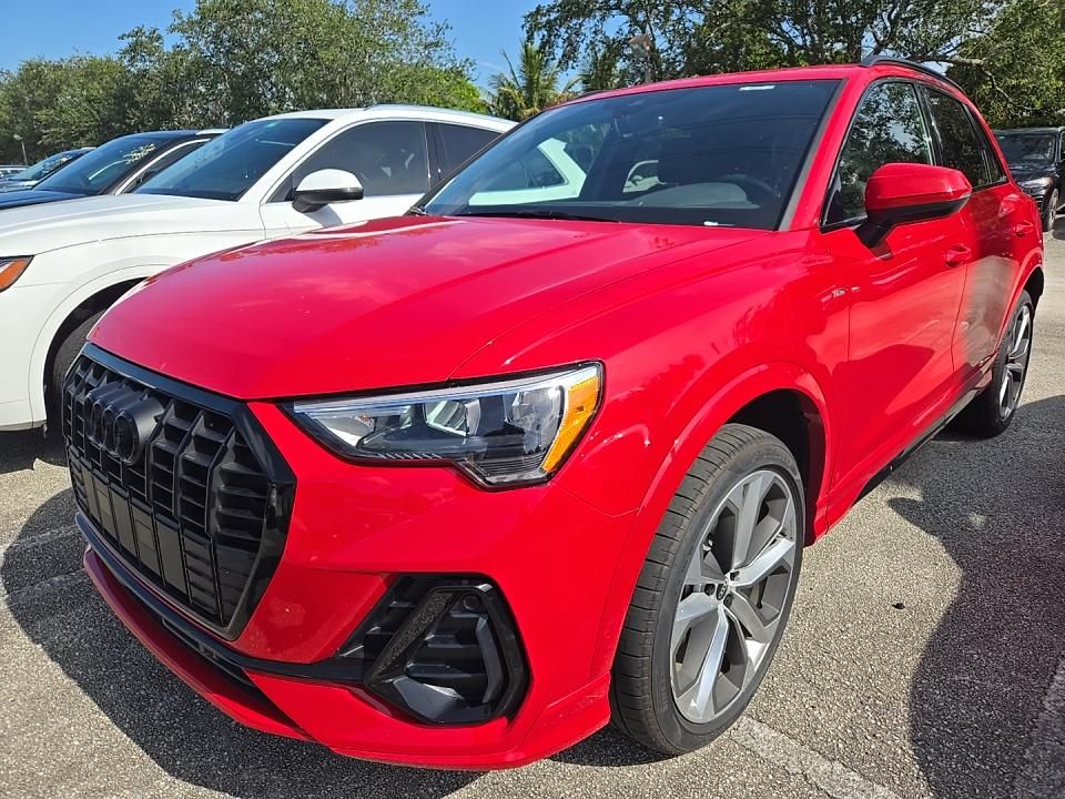 Thumbnail: 2021 Audi Q3 - 1