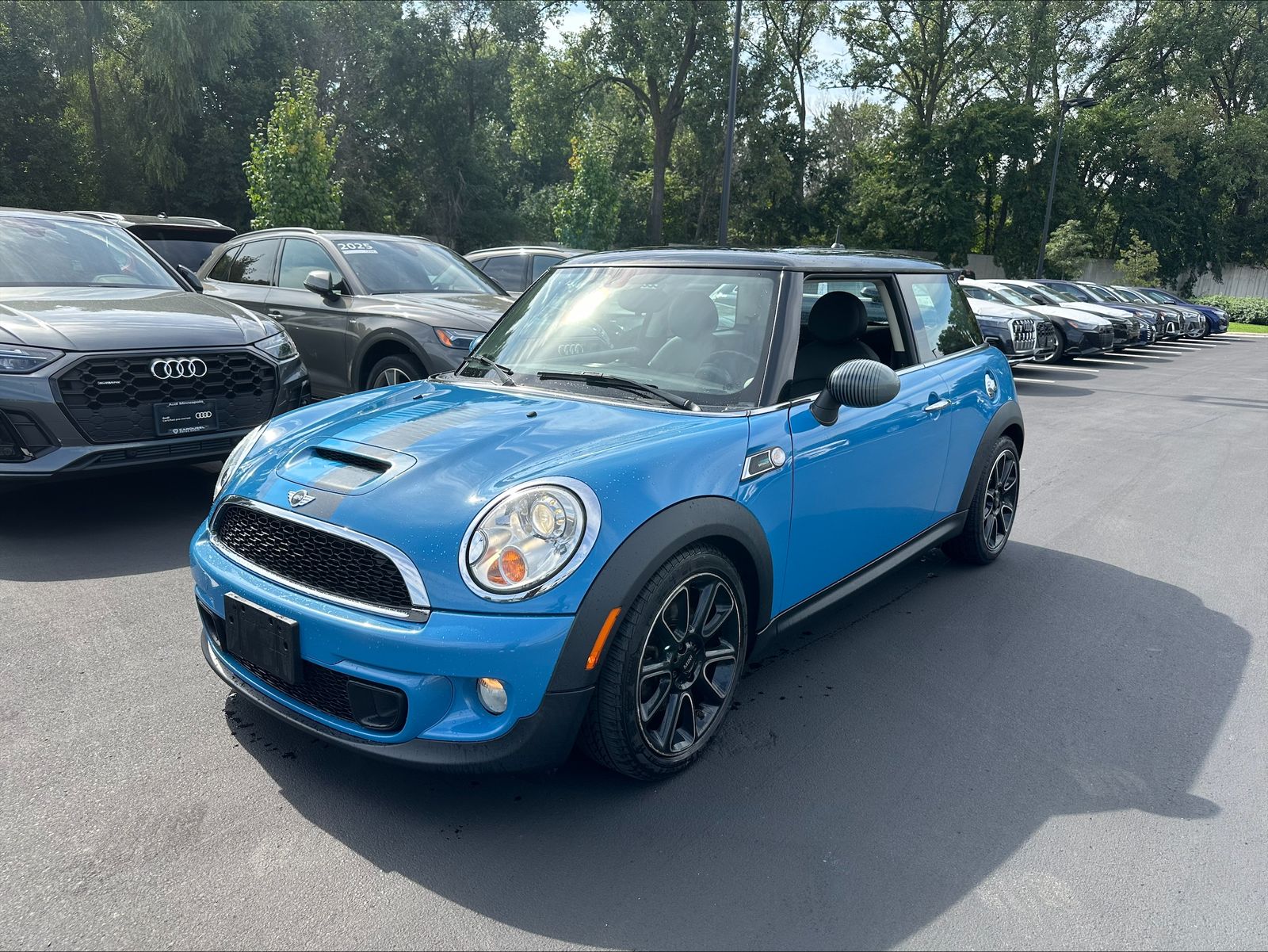 2013 MINI Cooper Hardtop SE -
                  Golden Valley, MN