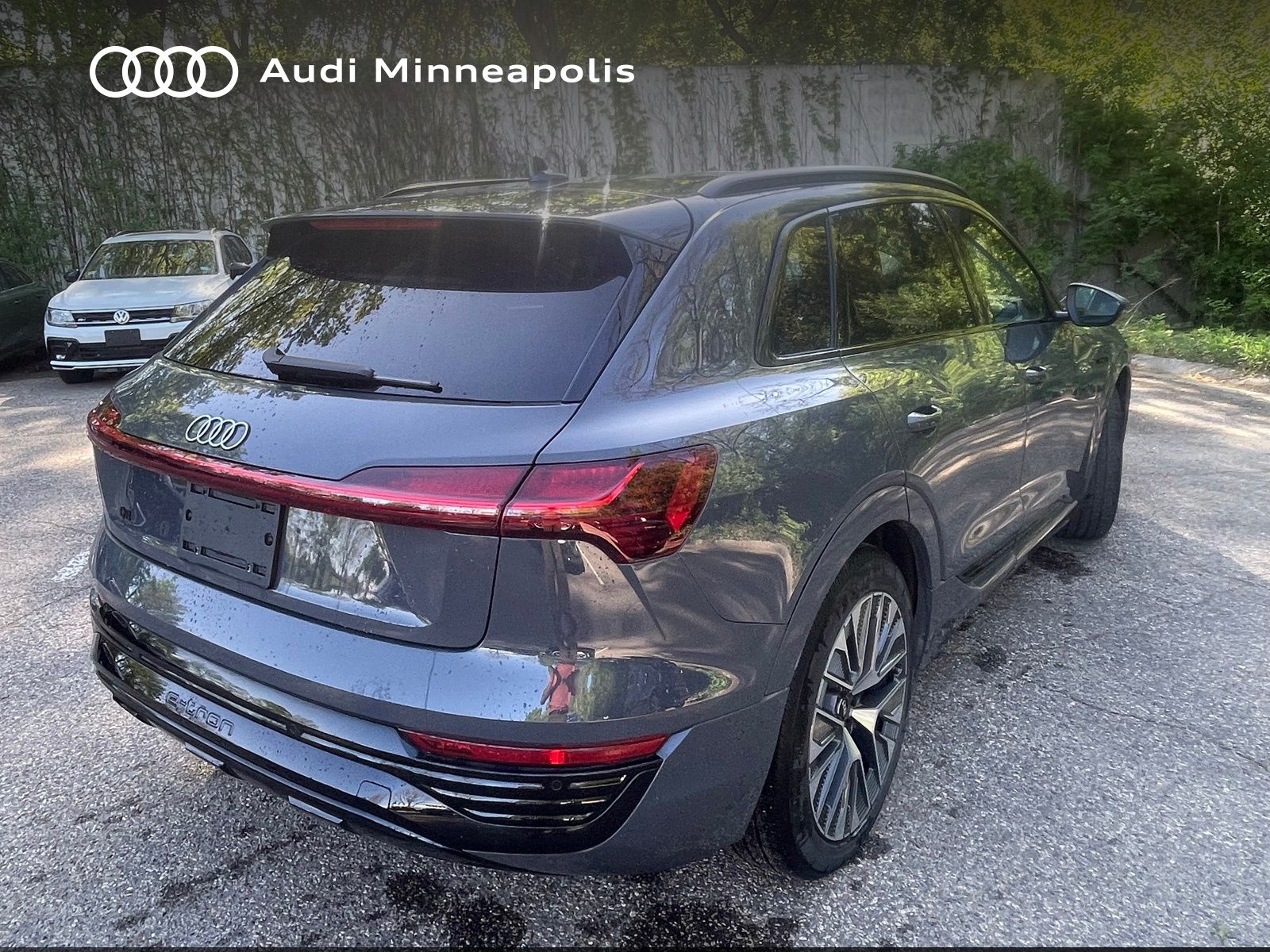 Thumbnail: 2024 Audi Q8 e-tron - 11
