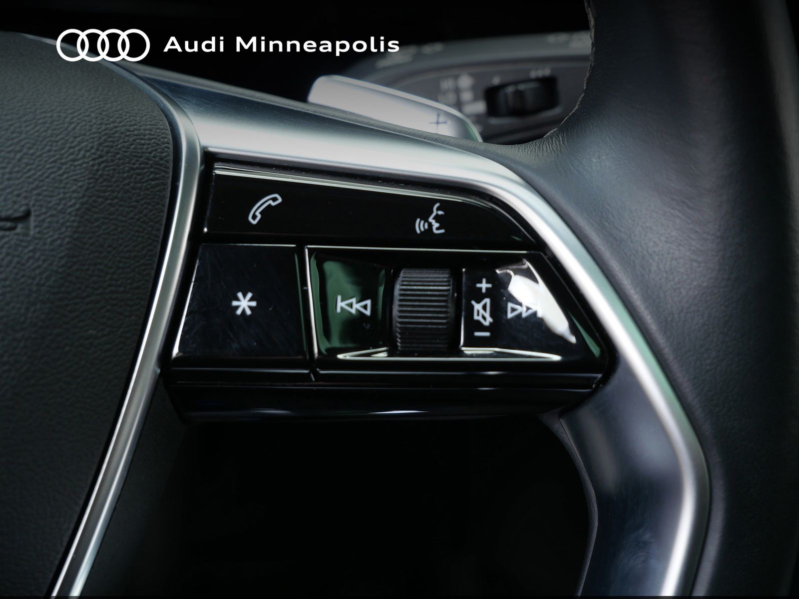 Thumbnail: 2024 Audi Q8 e-tron - 24