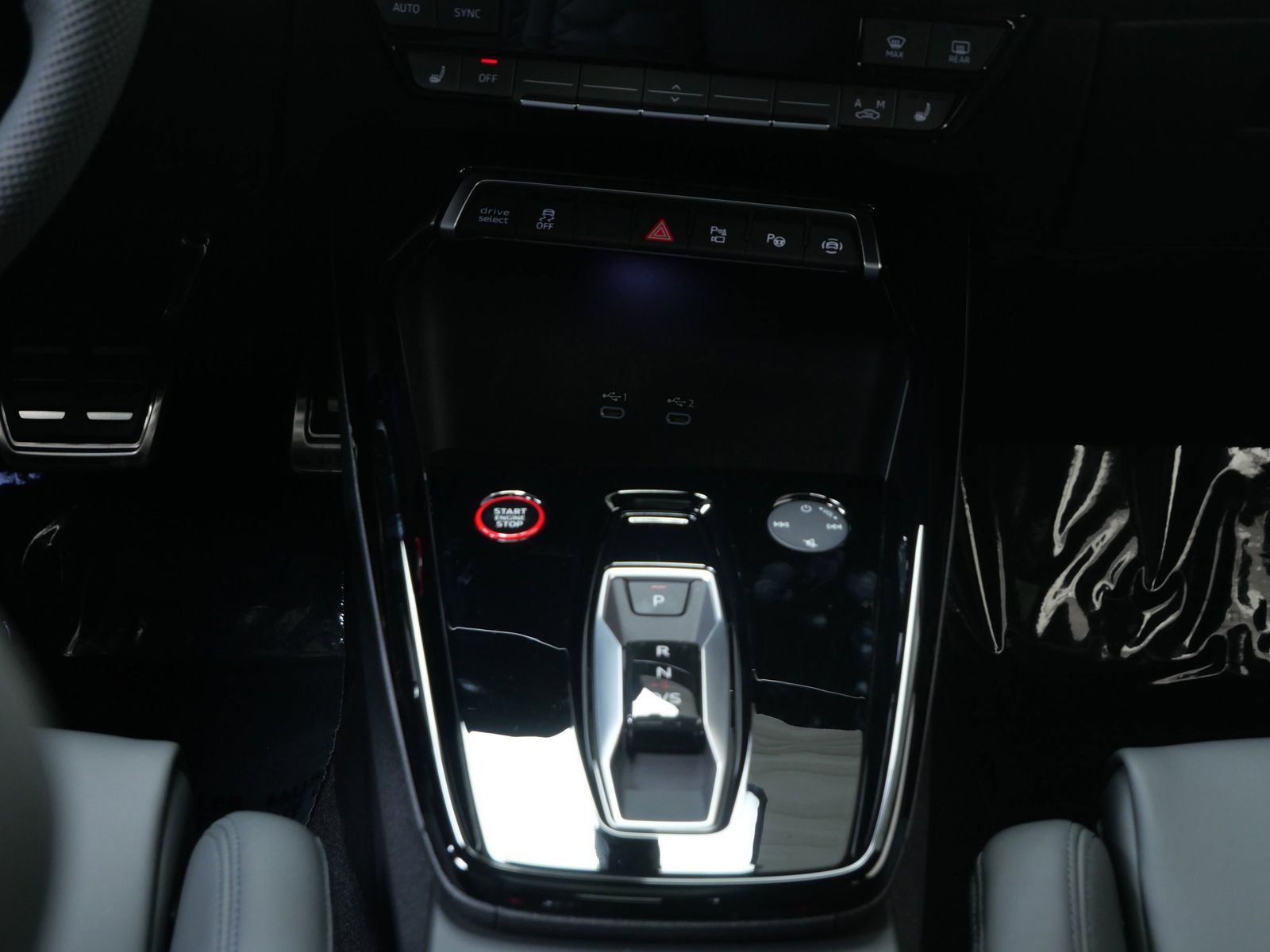 Thumbnail: 2026 Audi RS 3 - 14