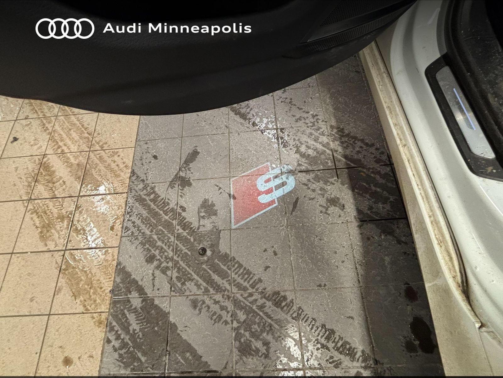 Thumbnail: 2021 Audi S6 - 14