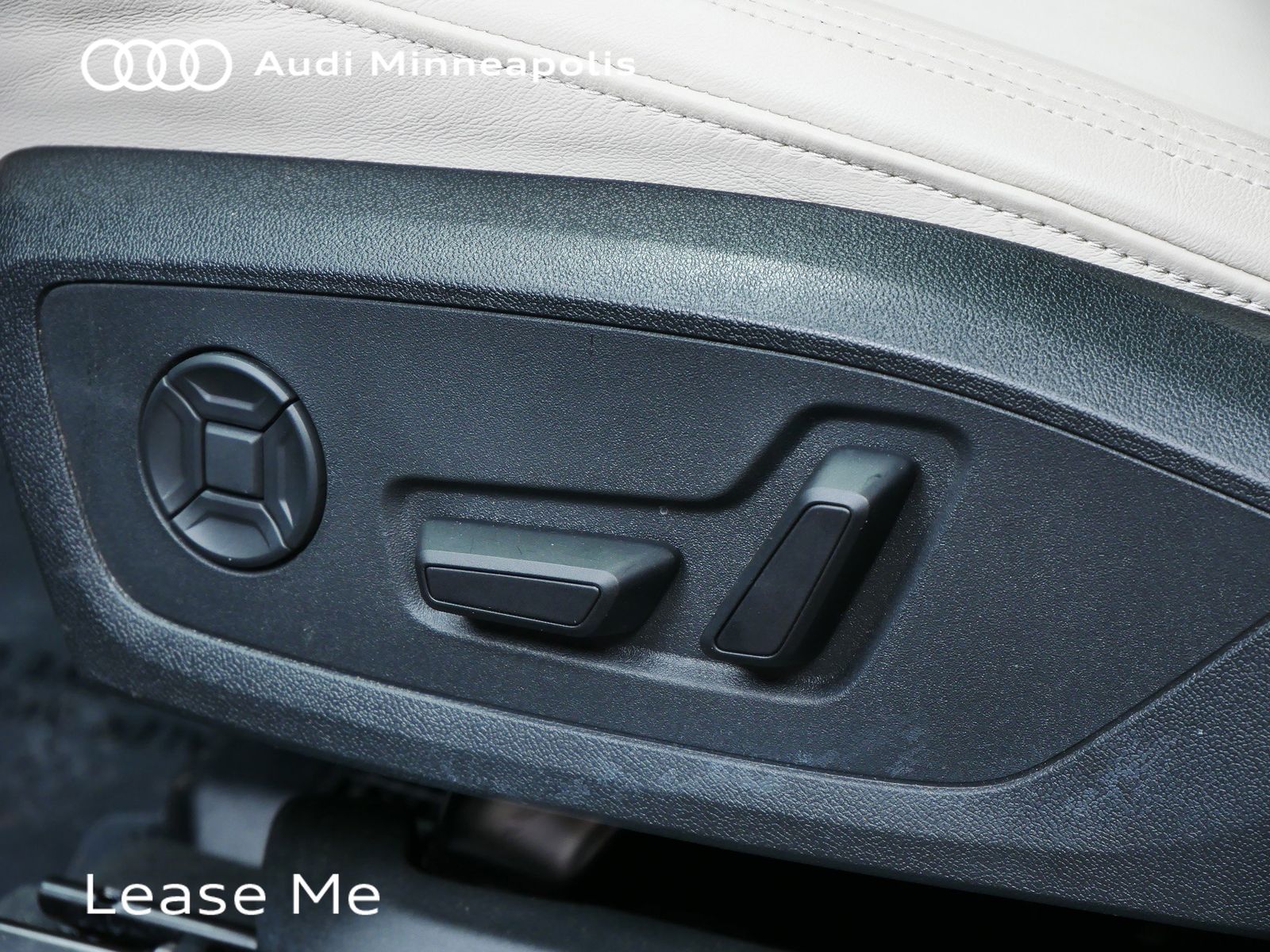 Thumbnail: 2025 Audi Q3 - 13