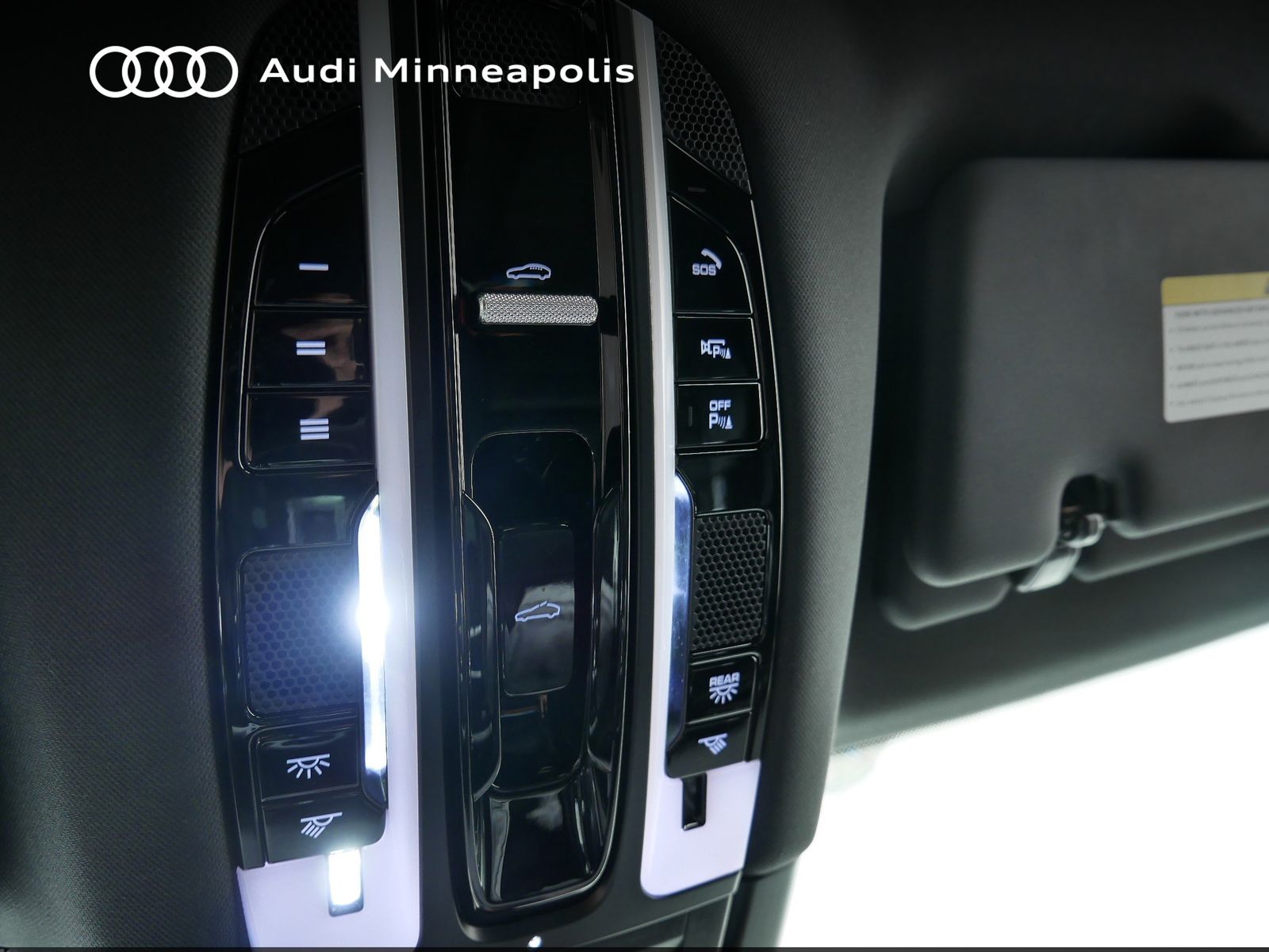 Thumbnail: 2022 Porsche Cayenne - 29