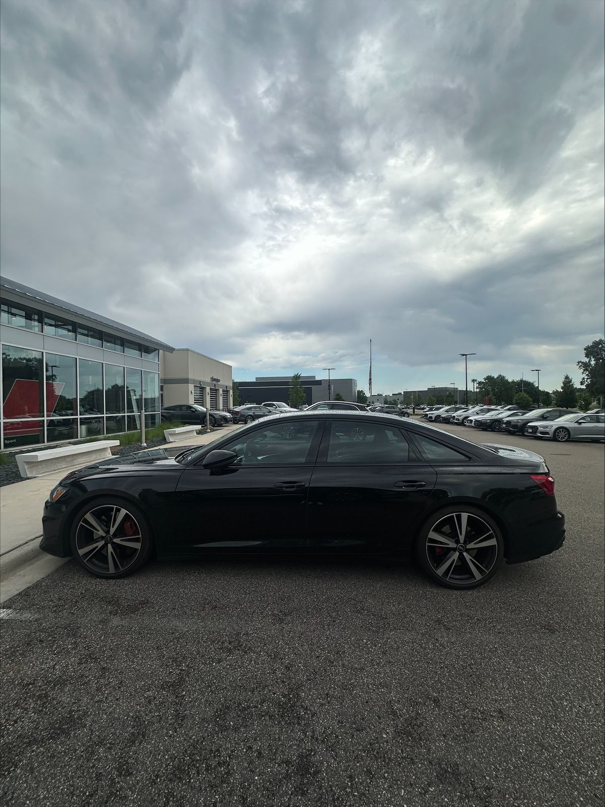 Thumbnail: 2022 Audi S6 - 9