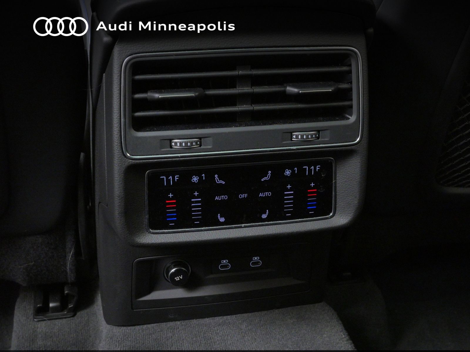 Thumbnail: 2023 Audi Q7 - 18