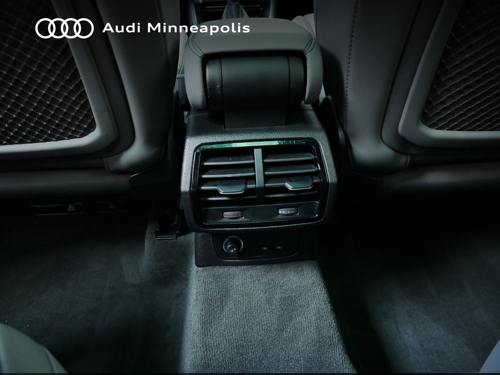 Thumbnail: 2025 Audi Q3 - 19