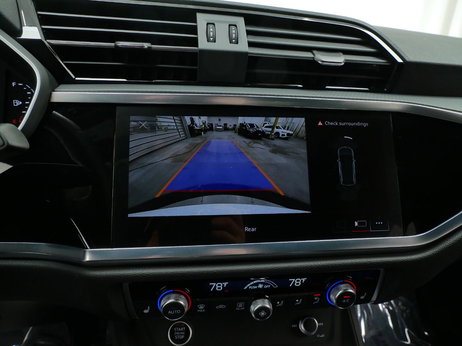 Thumbnail: 2023 Audi Q3 - 23