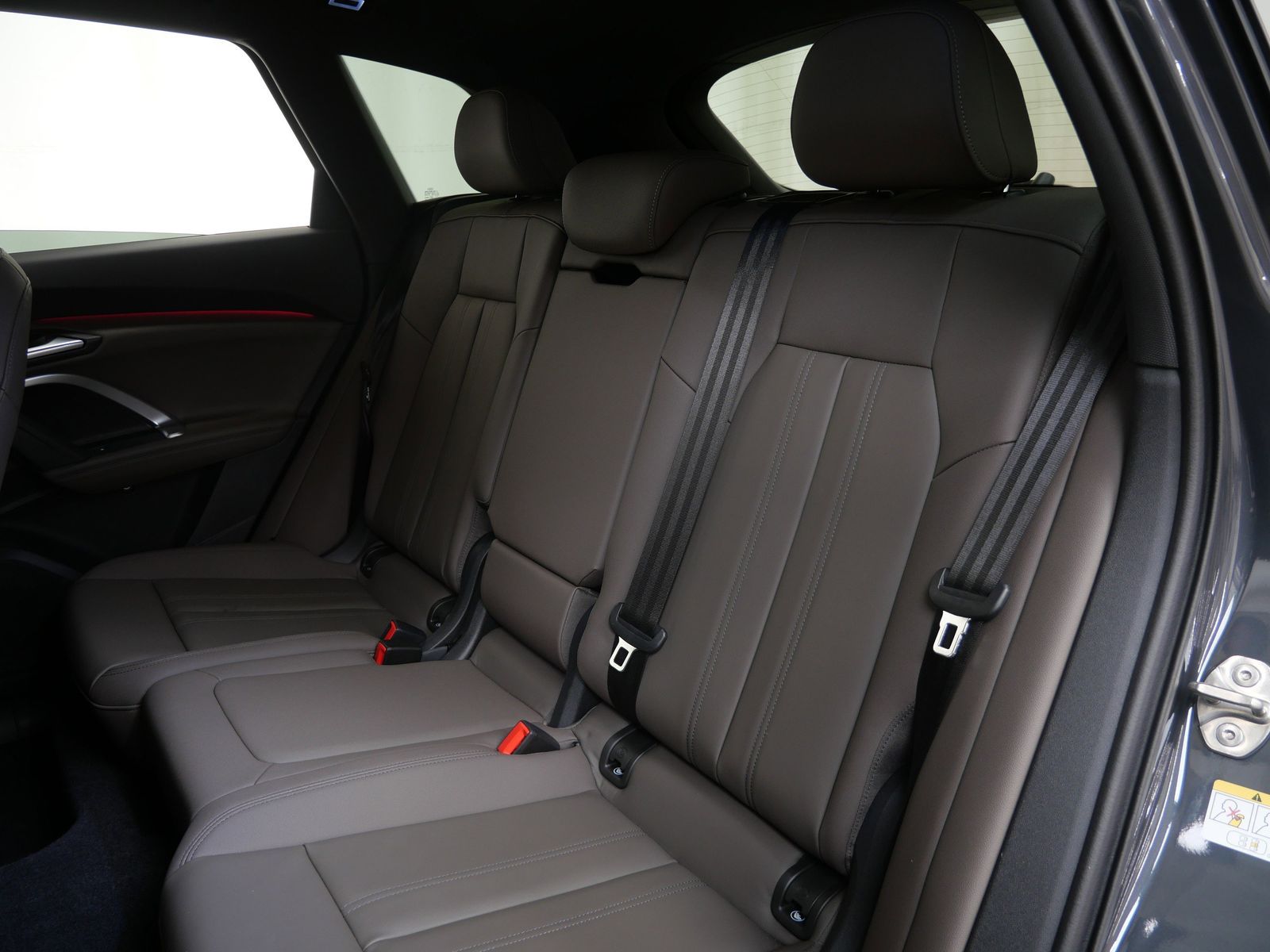 Thumbnail: 2025 Audi Q5 - 12