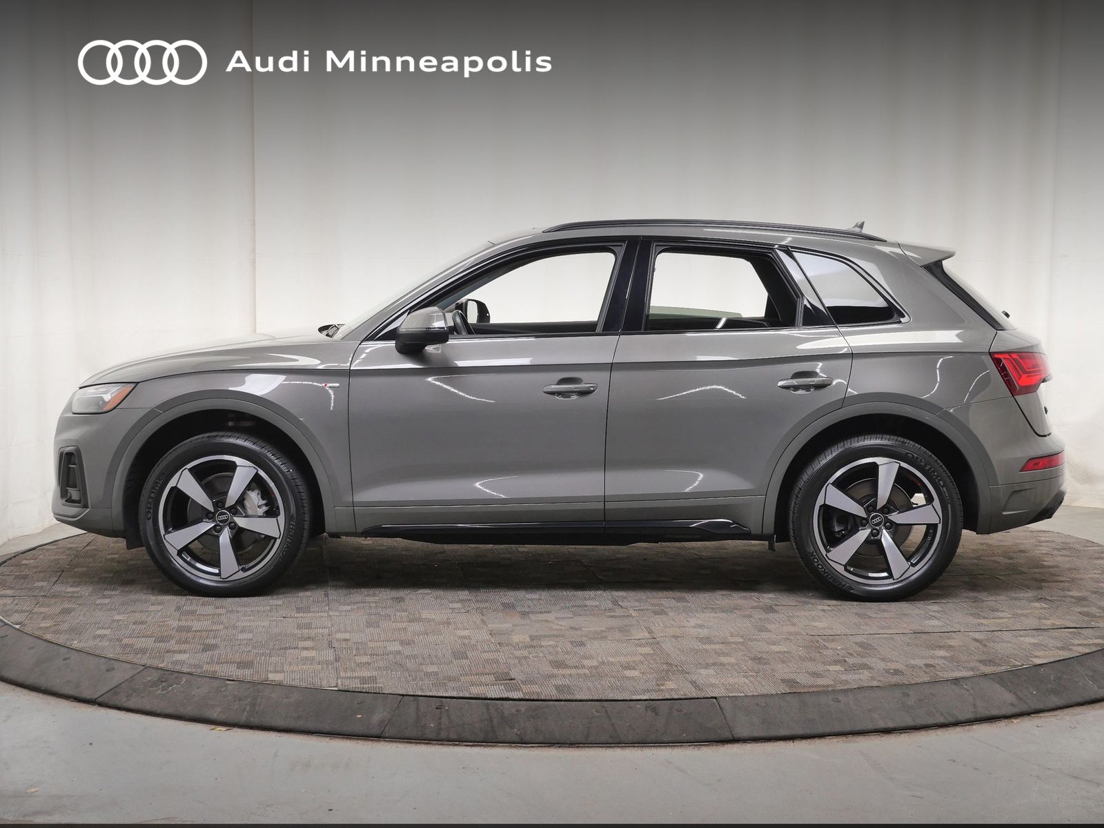 Thumbnail: 2023 Audi Q5 - 2