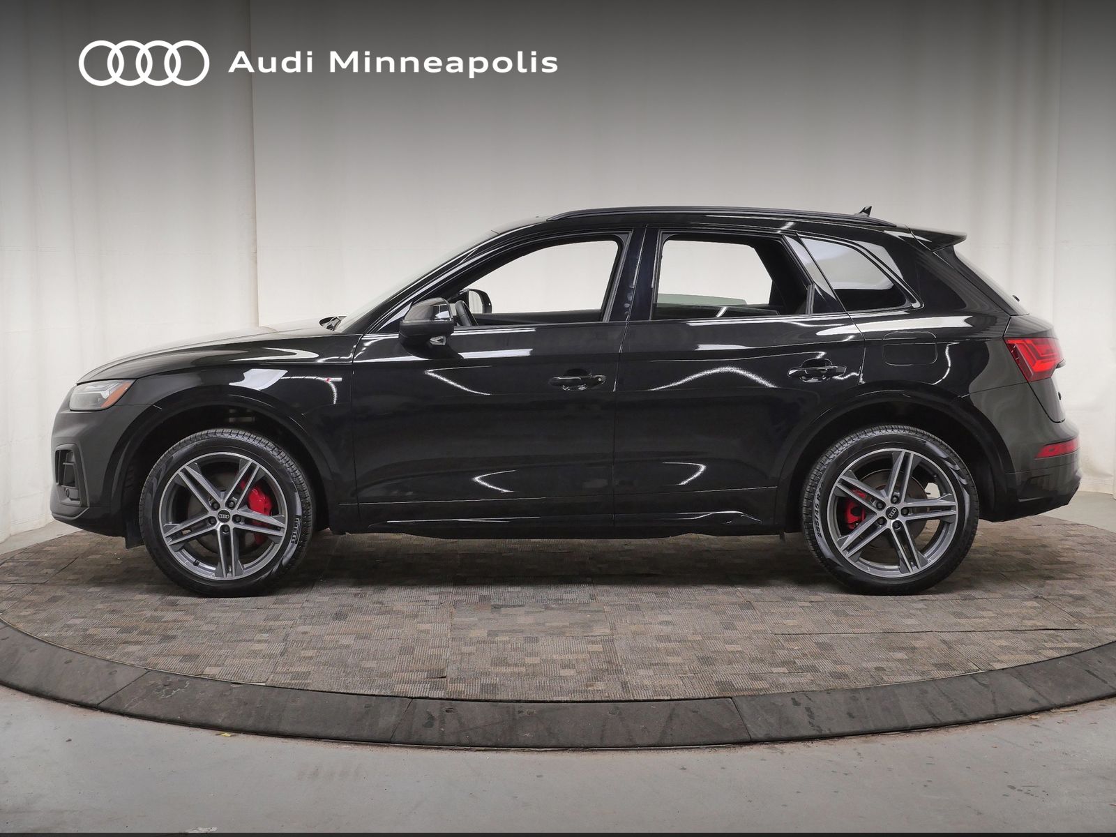 Thumbnail: 2025 Audi Q5 - 3