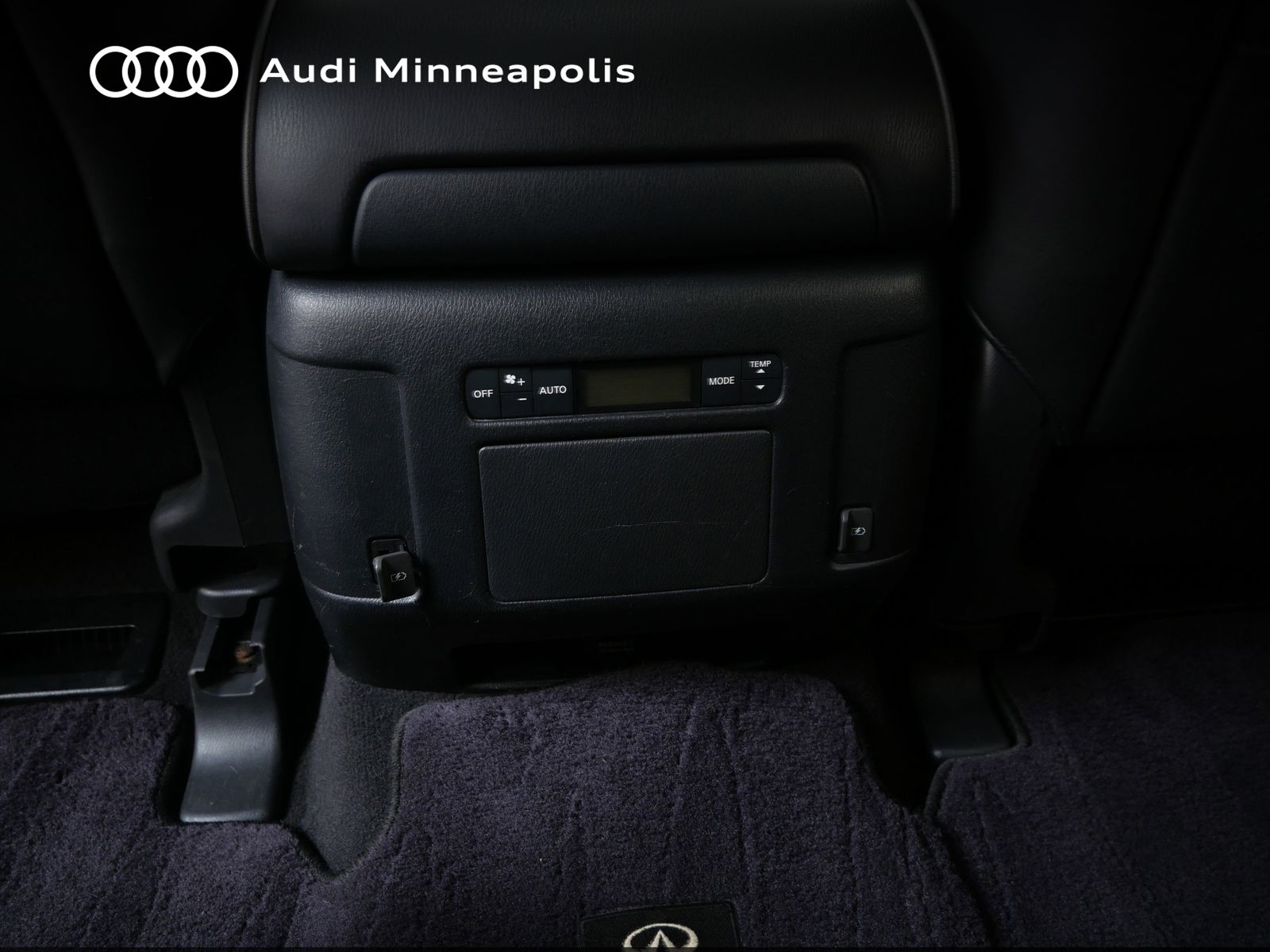 Thumbnail: 2018 INFINITI QX80 - 17