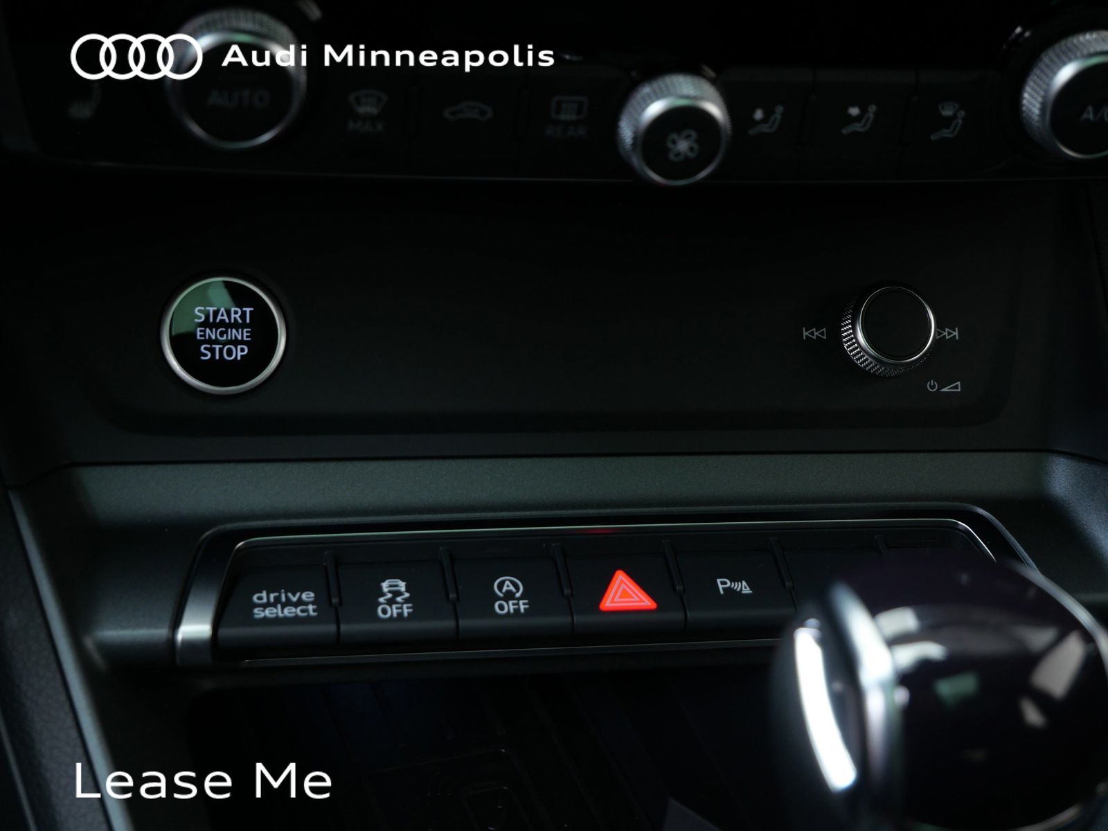 Thumbnail: 2025 Audi Q3 - 28