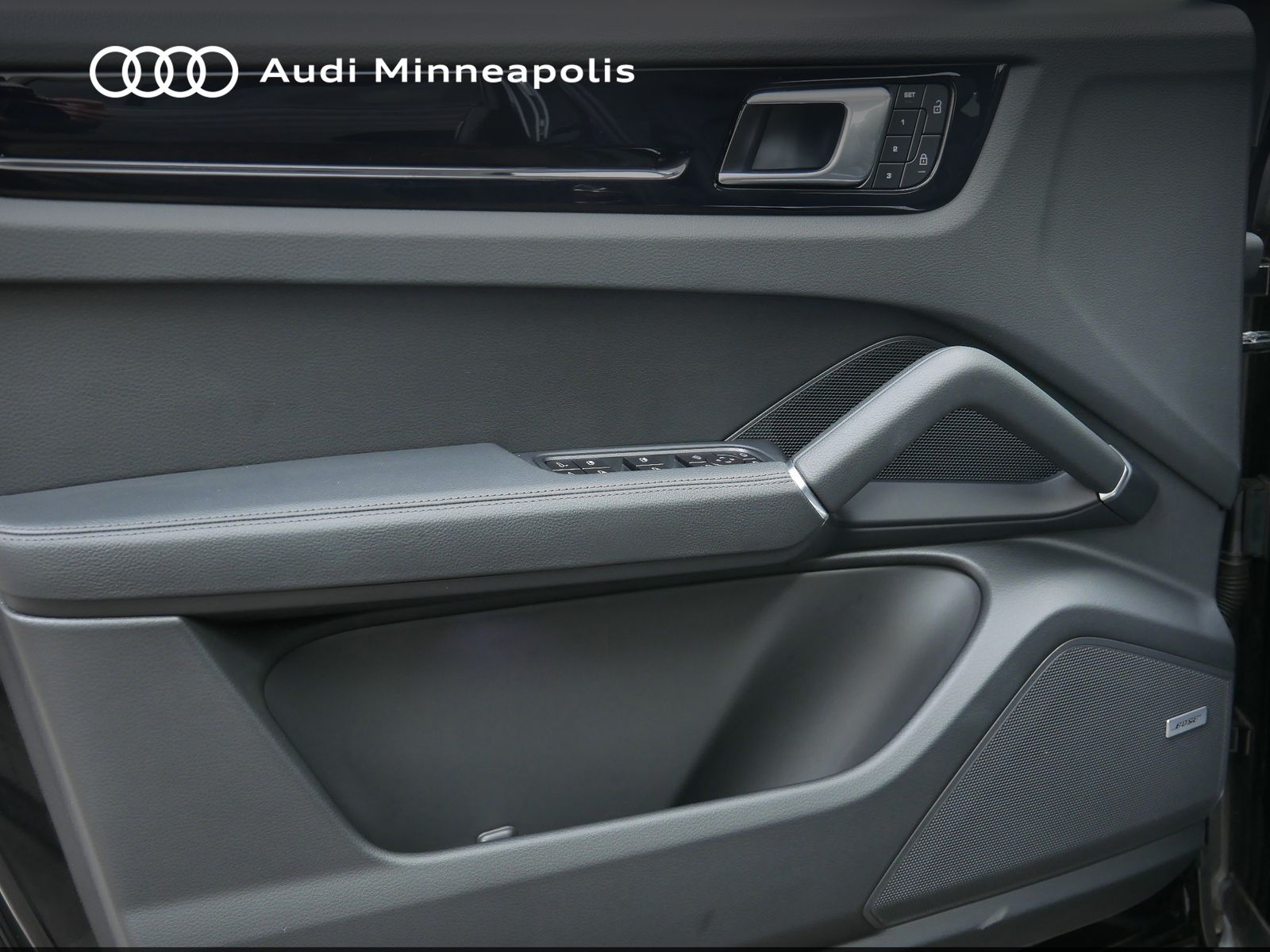 Thumbnail: 2022 Porsche Cayenne - 11