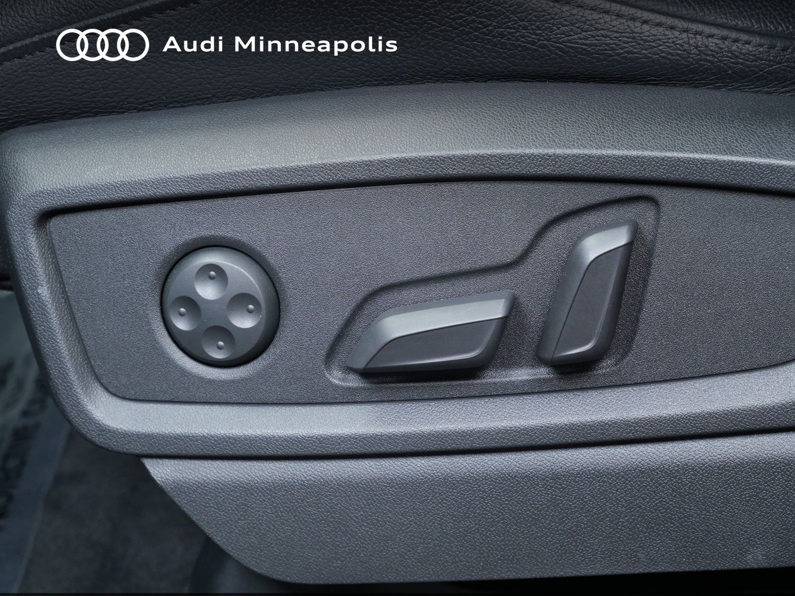 Thumbnail: 2020 Audi Q5 - 12