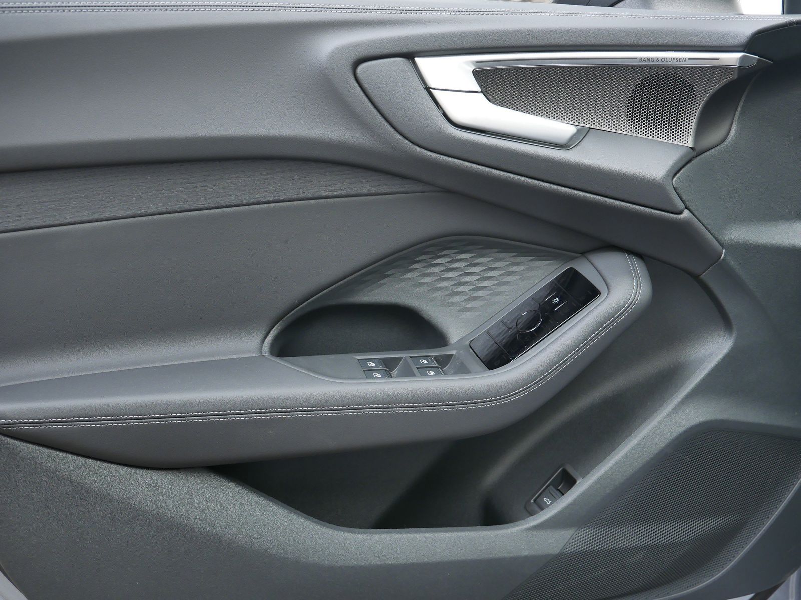 Thumbnail: 2025 Audi A5 - 10