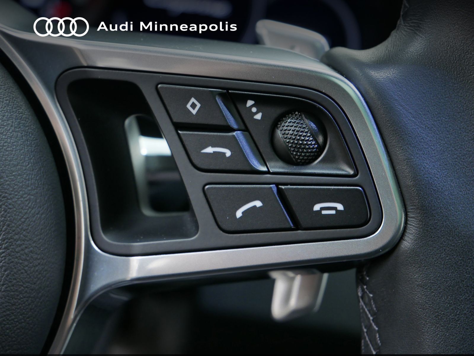 Thumbnail: 2022 Porsche Cayenne - 22