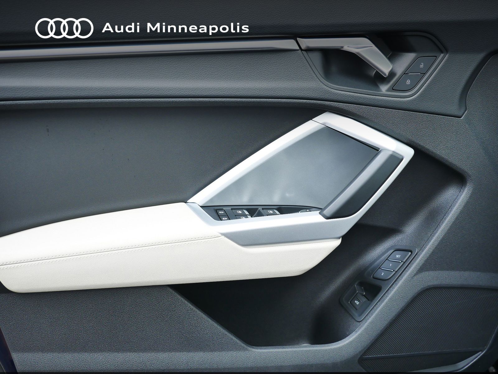 Thumbnail: 2025 Audi Q3 - 13